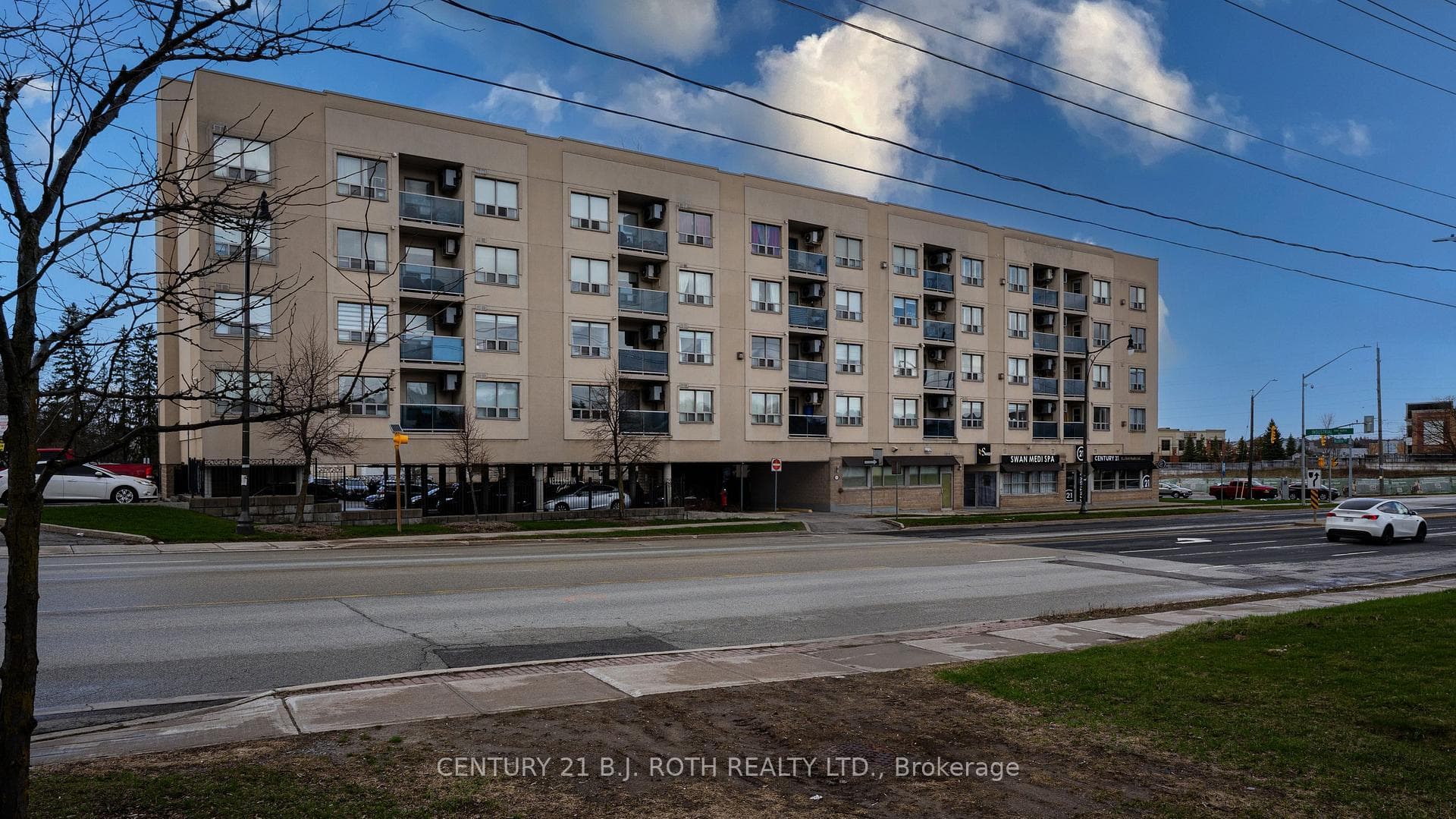 160 Wellington Street E 411, Aurora, ON L4G 1J3