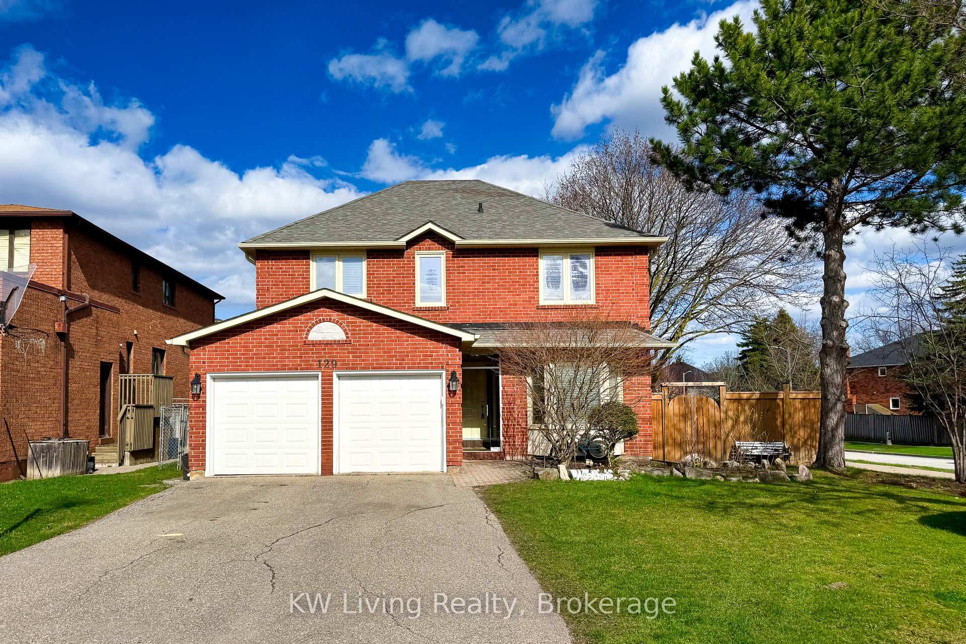 129 Franklin Avenue, Vaughan, ON L4J 4X6