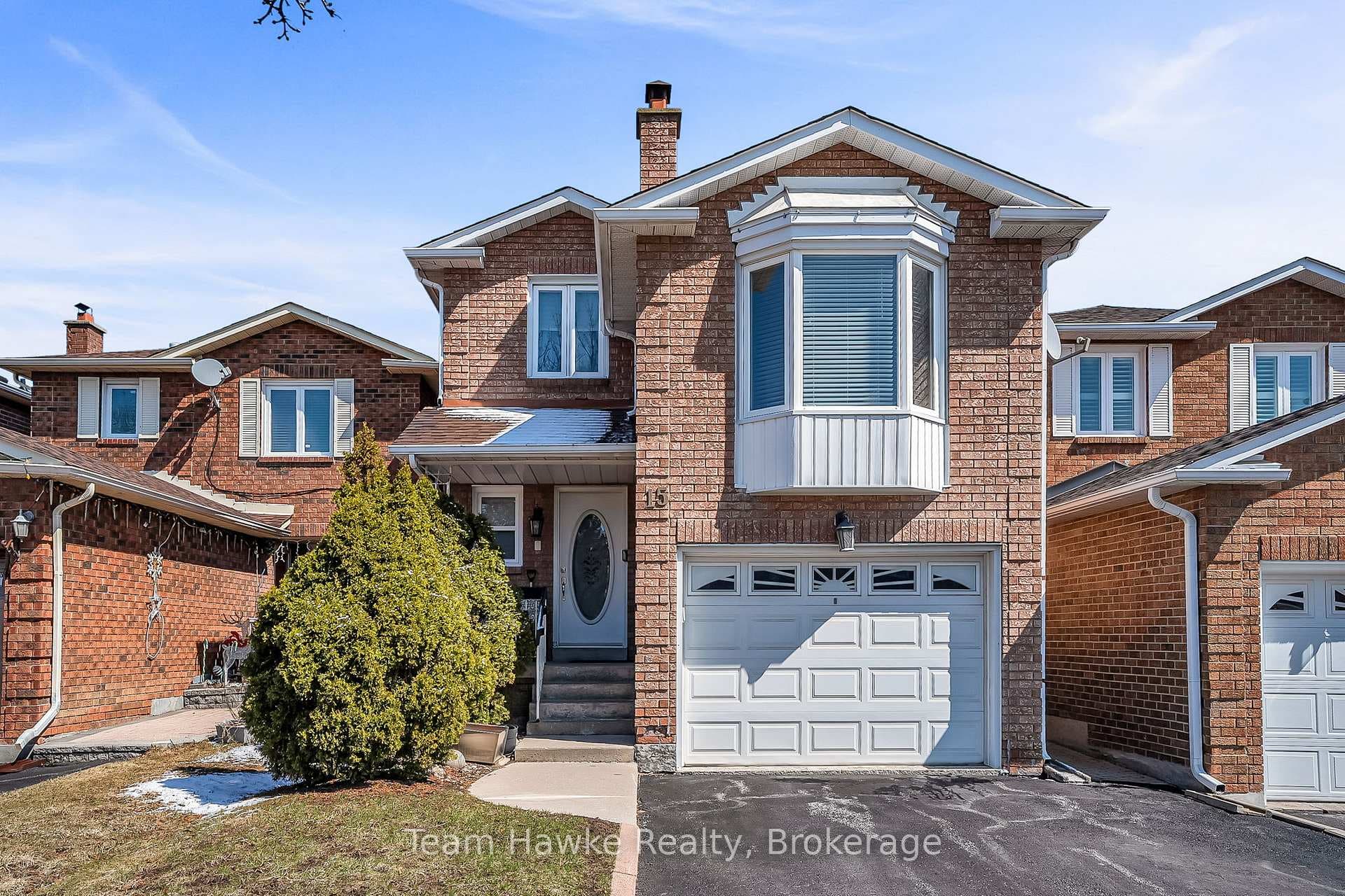 15 White Boulevard, Vaughan, ON L4J 5Z4