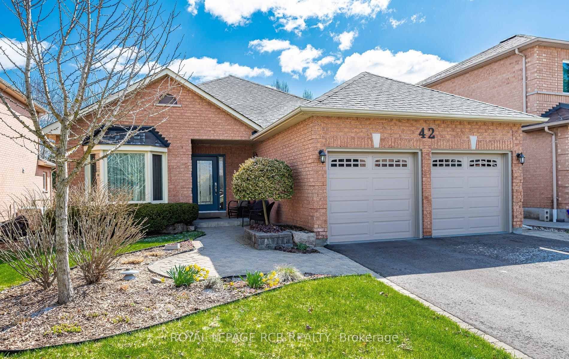 42 Allenvale Drive, Aurora, ON L4G 6P5