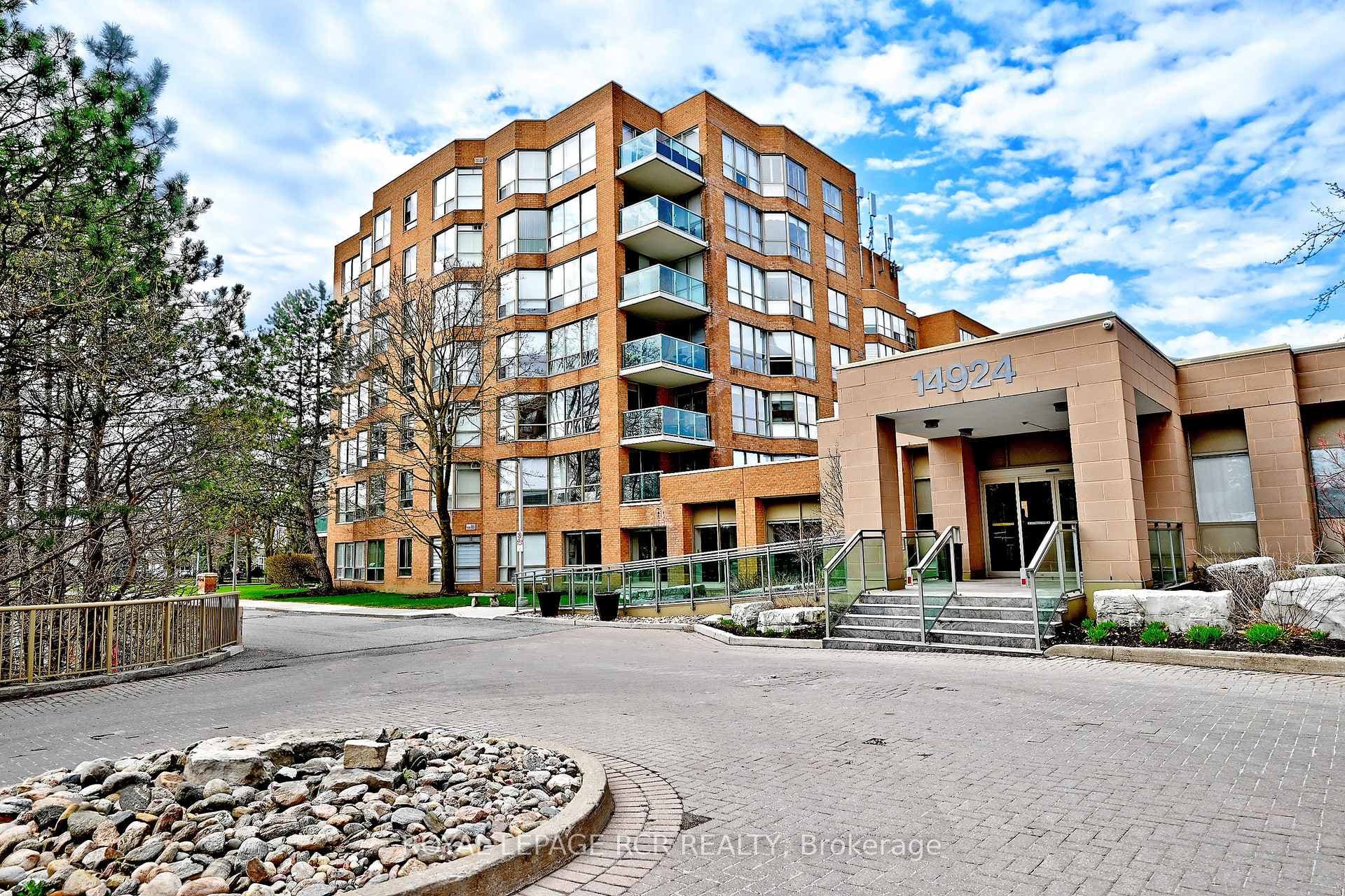 14924 Yonge Street 509, Aurora, ON L4G 6H7