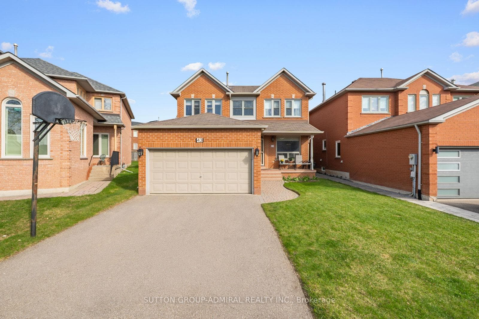 43 Ventura Way, Vaughan, ON L4J 7T4