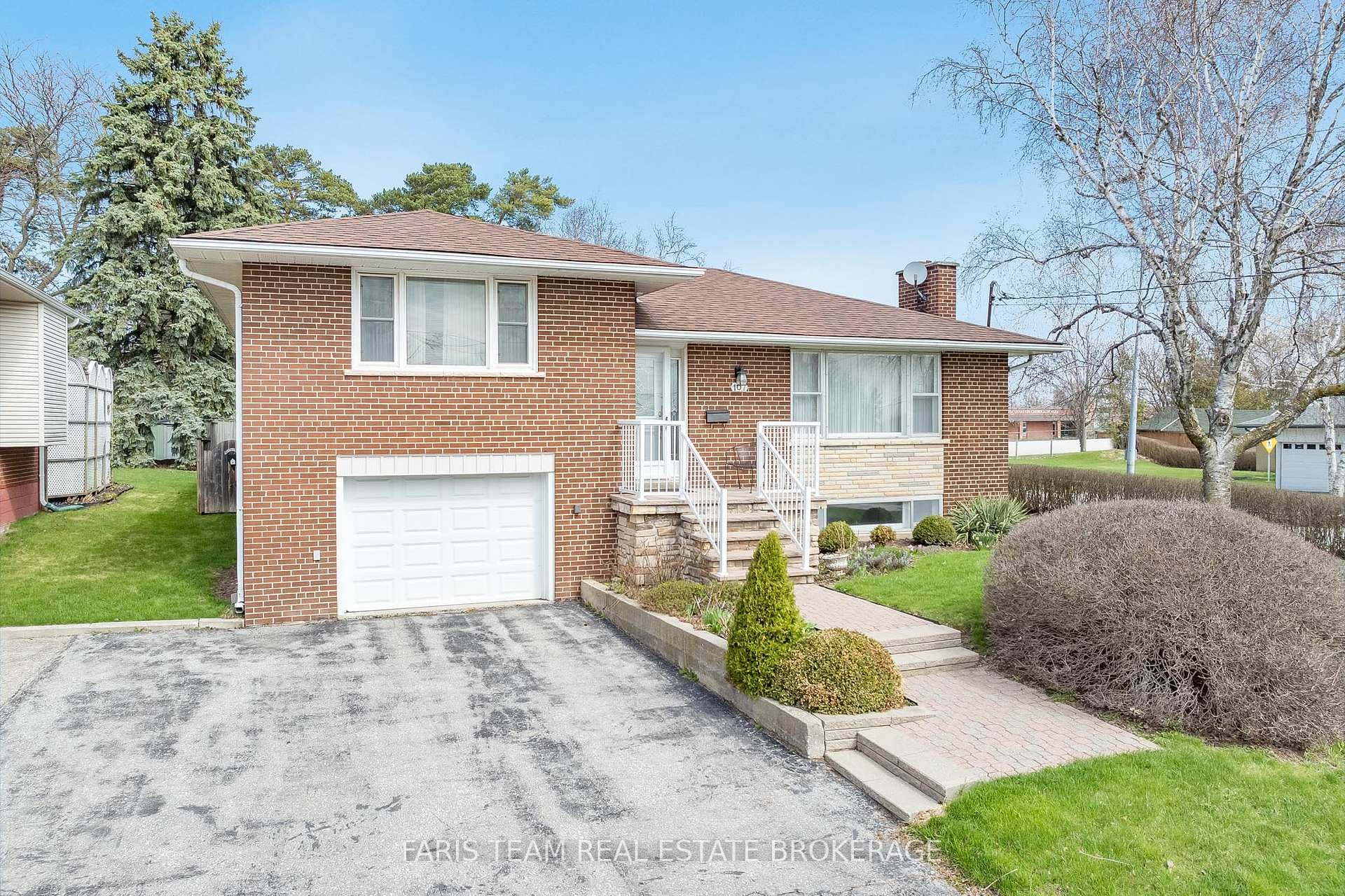 107 Scanlon Avenue, Bradford West Gwillimbury, ON L3Z 1G6