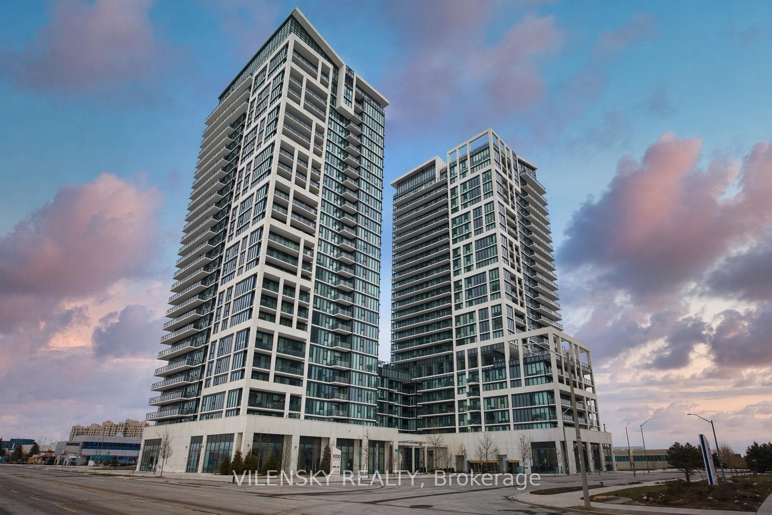 9000 Jane Street 1623, Vaughan, ON L4K 0M6