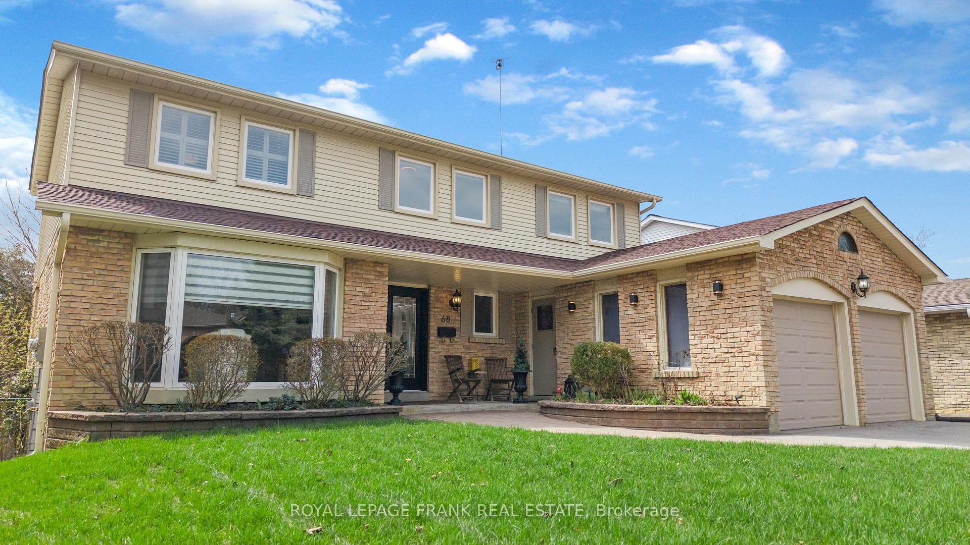 68 Burling Place, Newmarket, ON L3Y 5W4