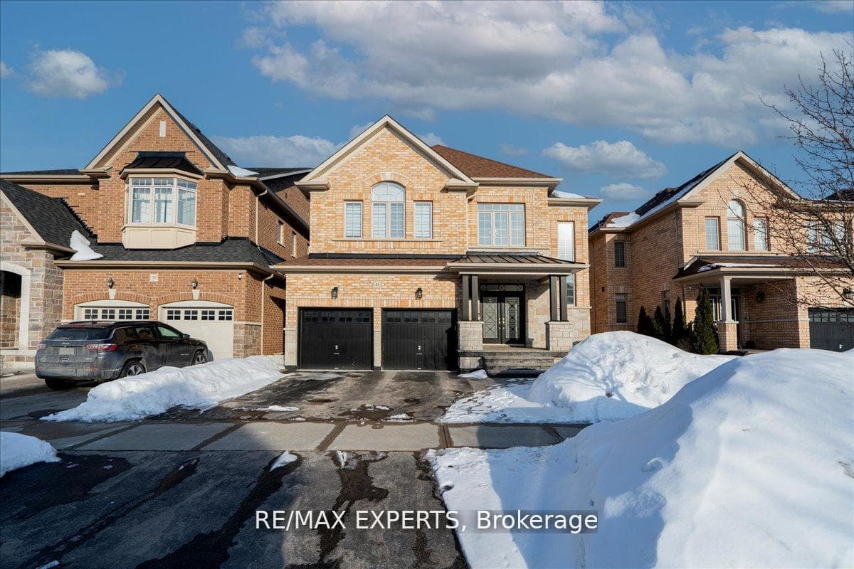 43 Lewis Avenue, Bradford West Gwillimbury, ON L3Z 0X2