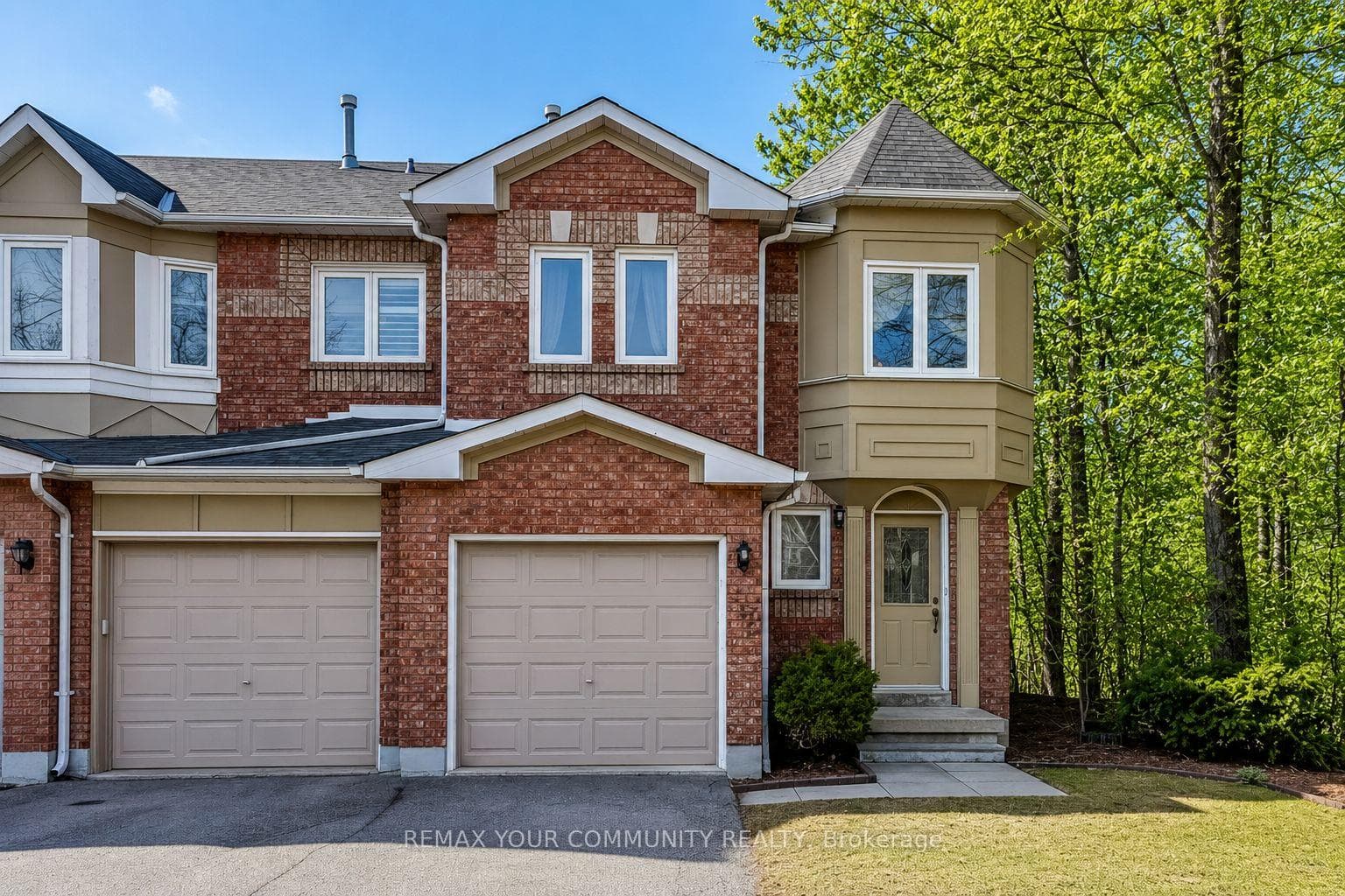 923 Caribou Valley Circle, Newmarket, ON L3X 1W9