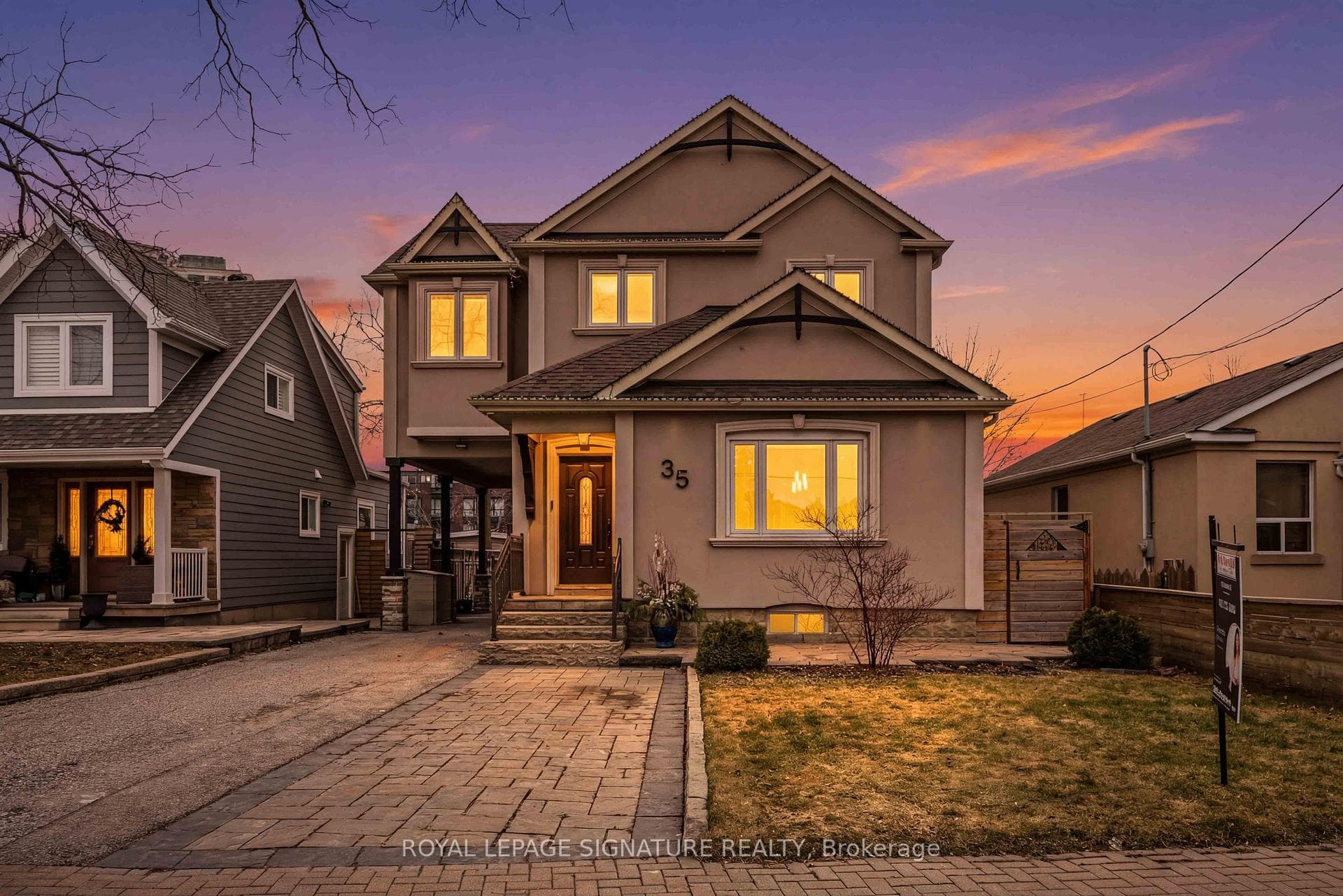 35 Rainbow Drive, Vaughan, ON L4L 2K3