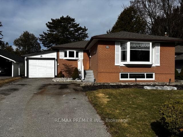 40 Aurora Heights Drive, Aurora, ON L4G 2W7