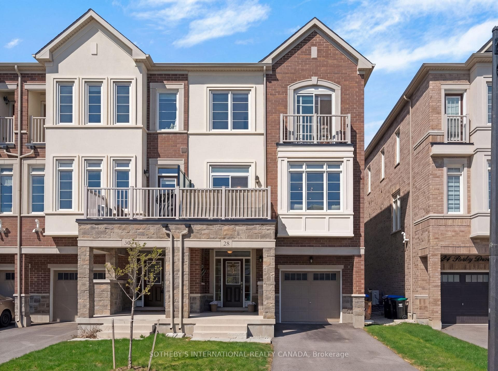28 Paisley Drive, Bradford West Gwillimbury, ON L3Z 4P2