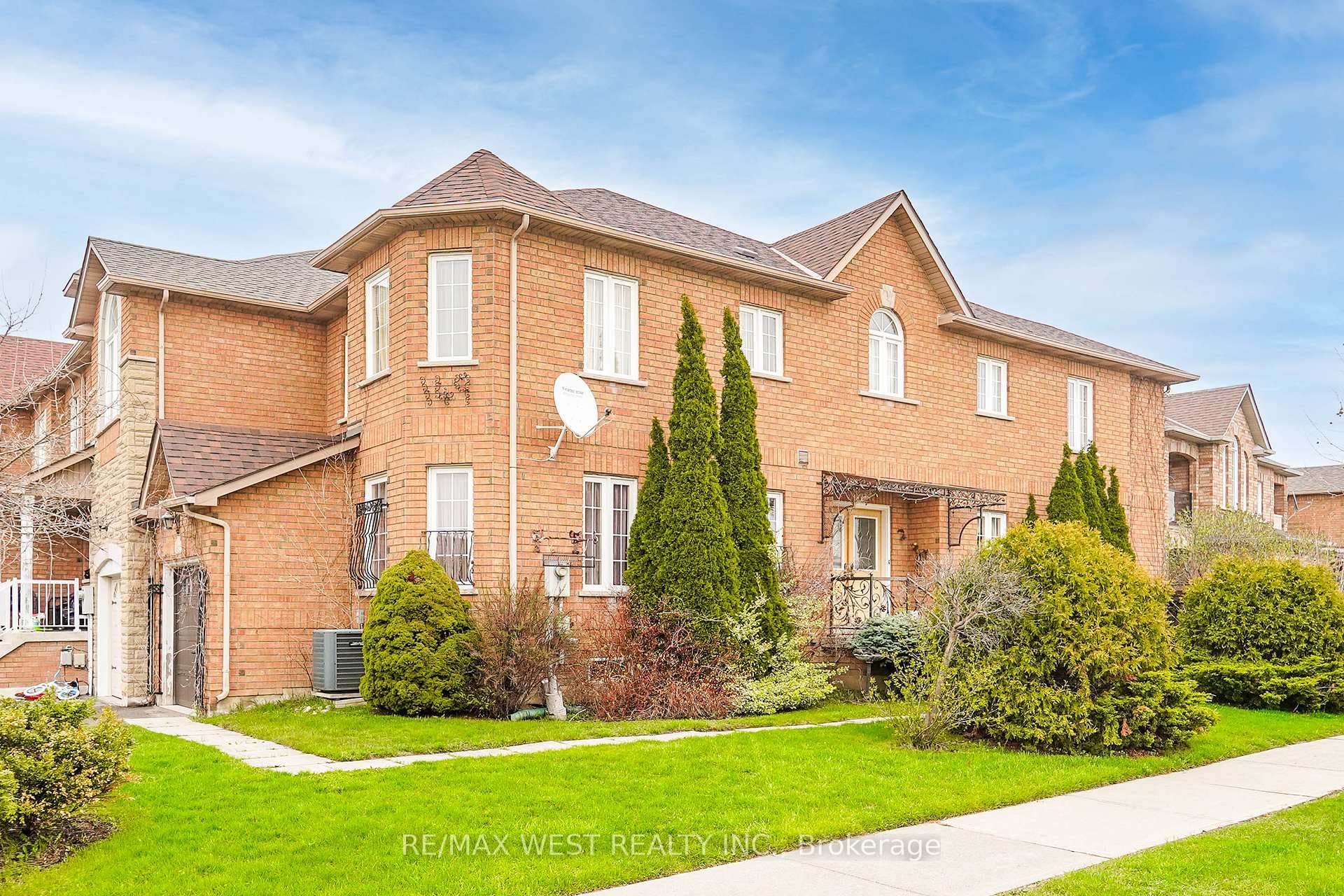 149 Foxchase Avenue, Vaughan, ON L4L 9H3