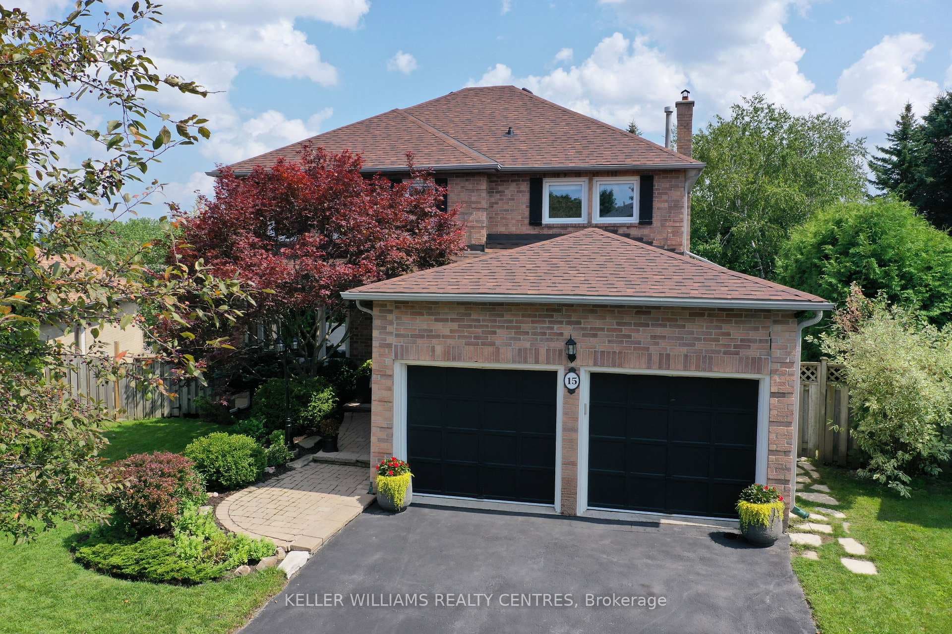 15 Beatty Crescent, Aurora, ON L4G 5V2