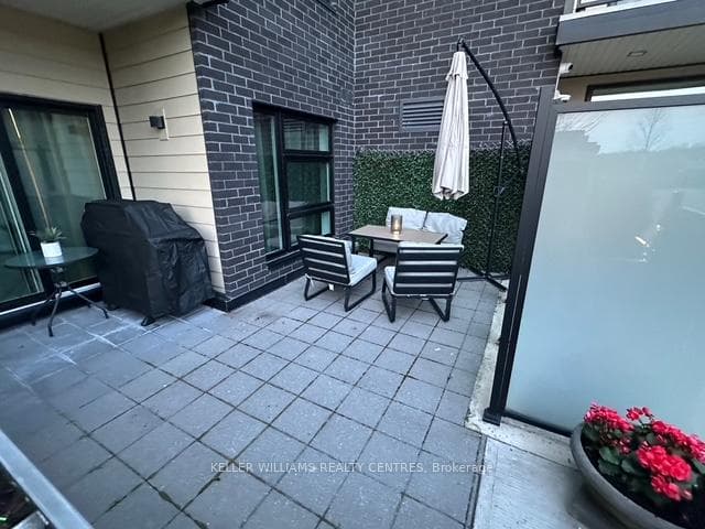 555 William Graham Drive 101, Aurora, ON L4G 3H9