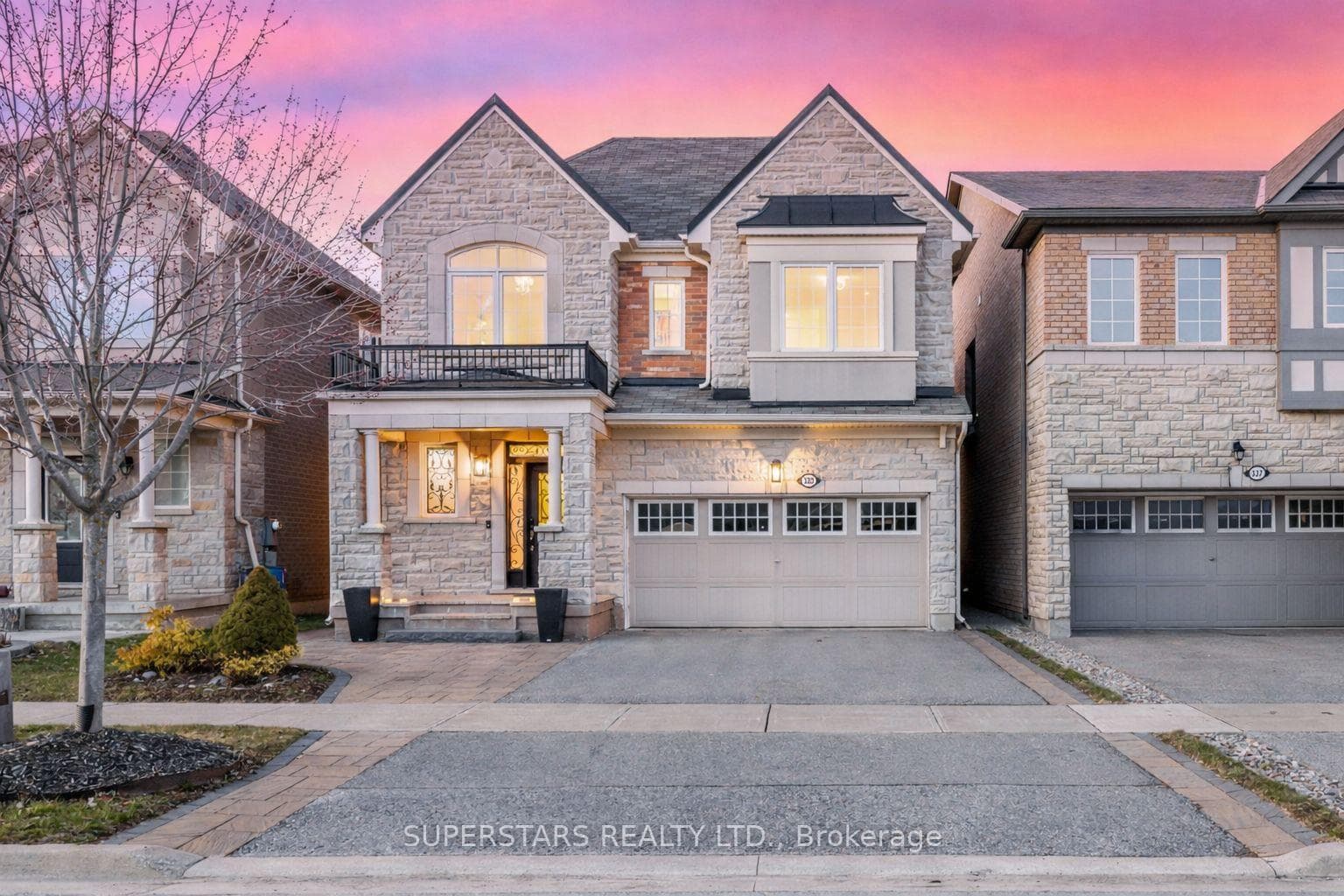 333 Thomas Phillips Drive, Aurora, ON L4G 0T3