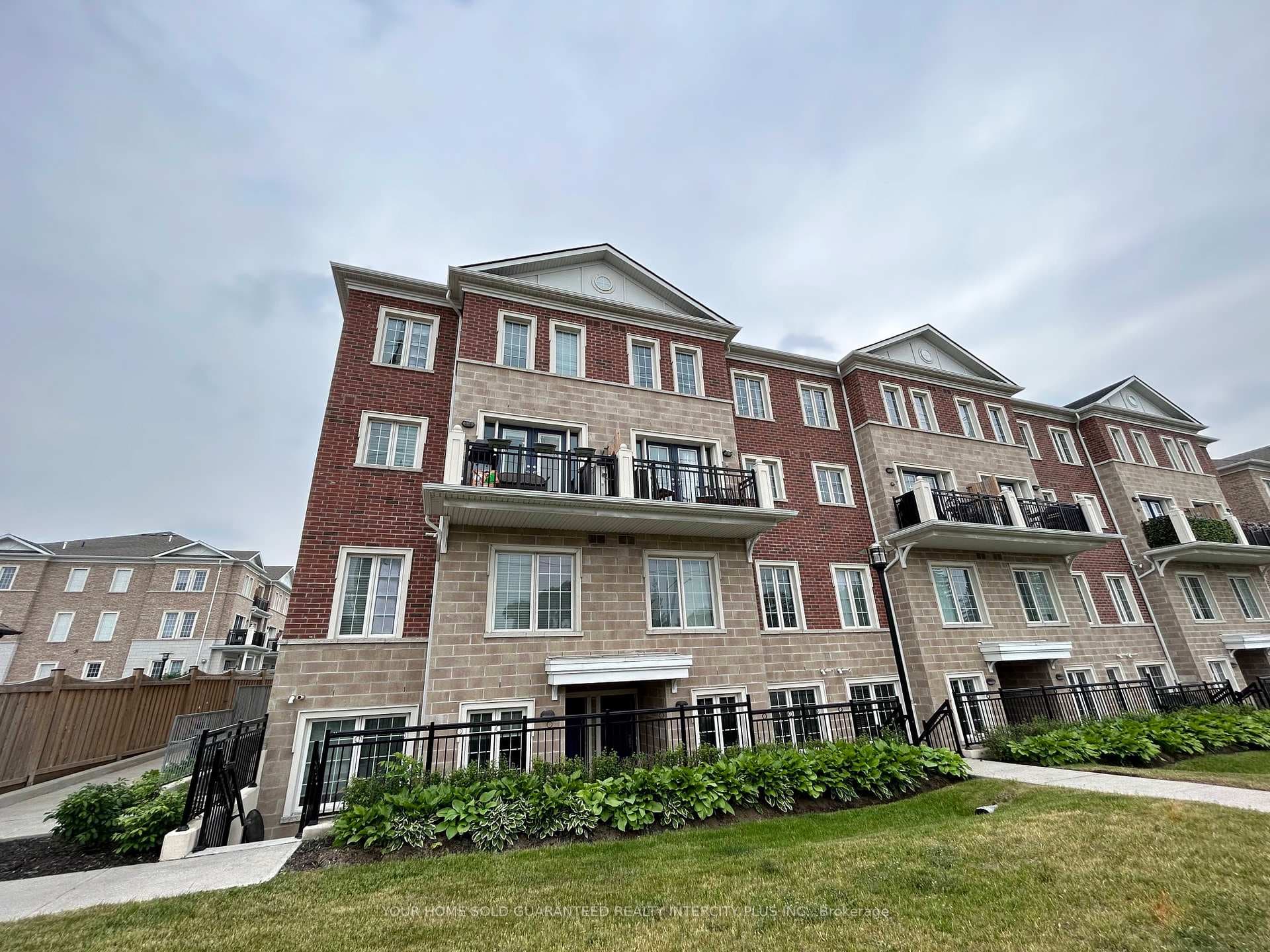 26 Bruce Street E05, Vaughan, ON L4L 0H4