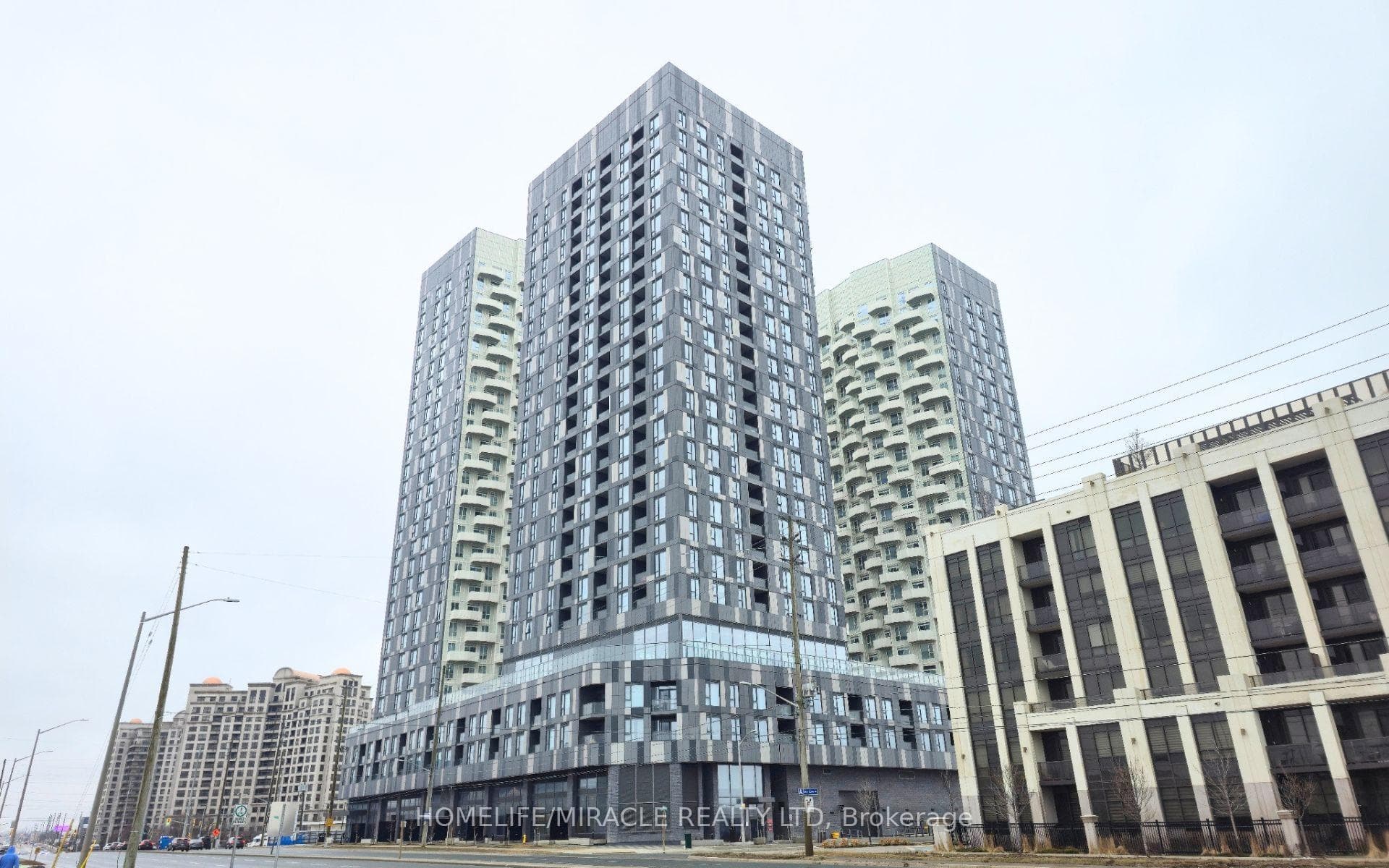 10 Abeja Street 2118, Vaughan, ON L4K 0R4