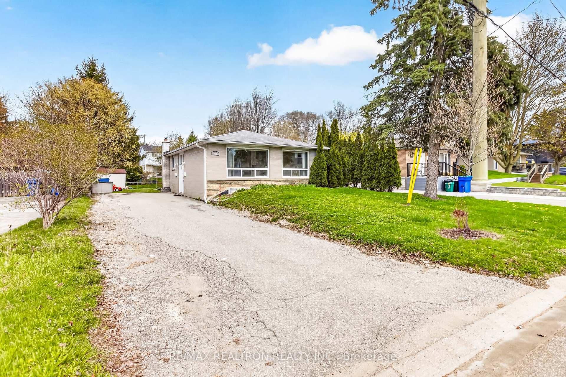 753 Elgin Street, Newmarket, ON L3Y 3B9
