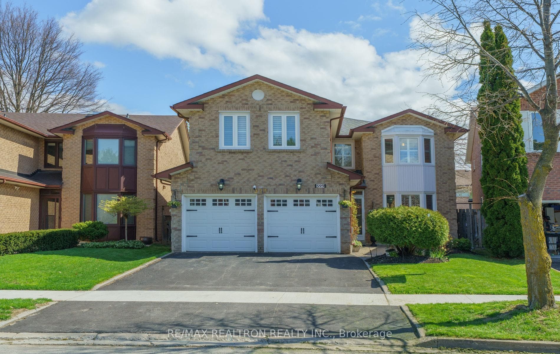 599 York Hill Boulevard, Vaughan, ON L4J 5L3