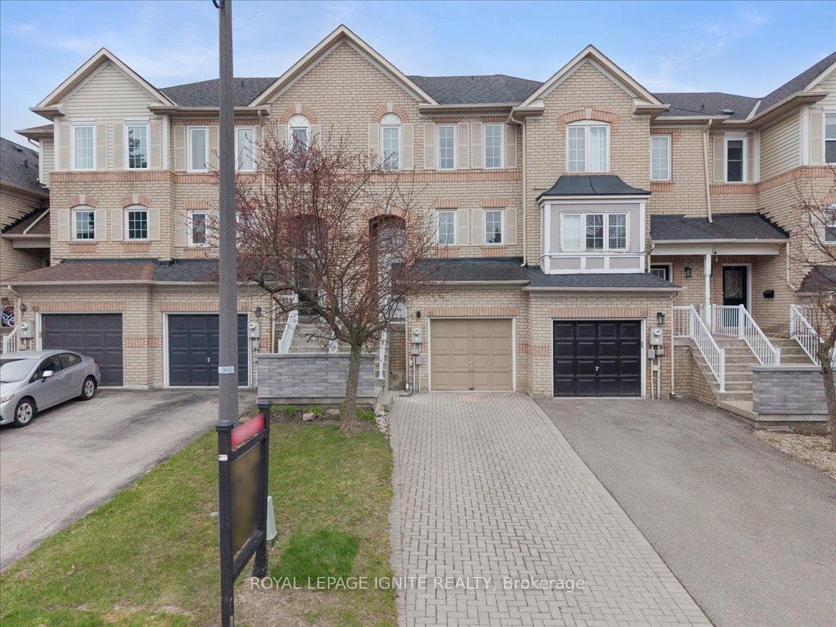 61 Baywell Crescent, Aurora, ON L4G 7N4