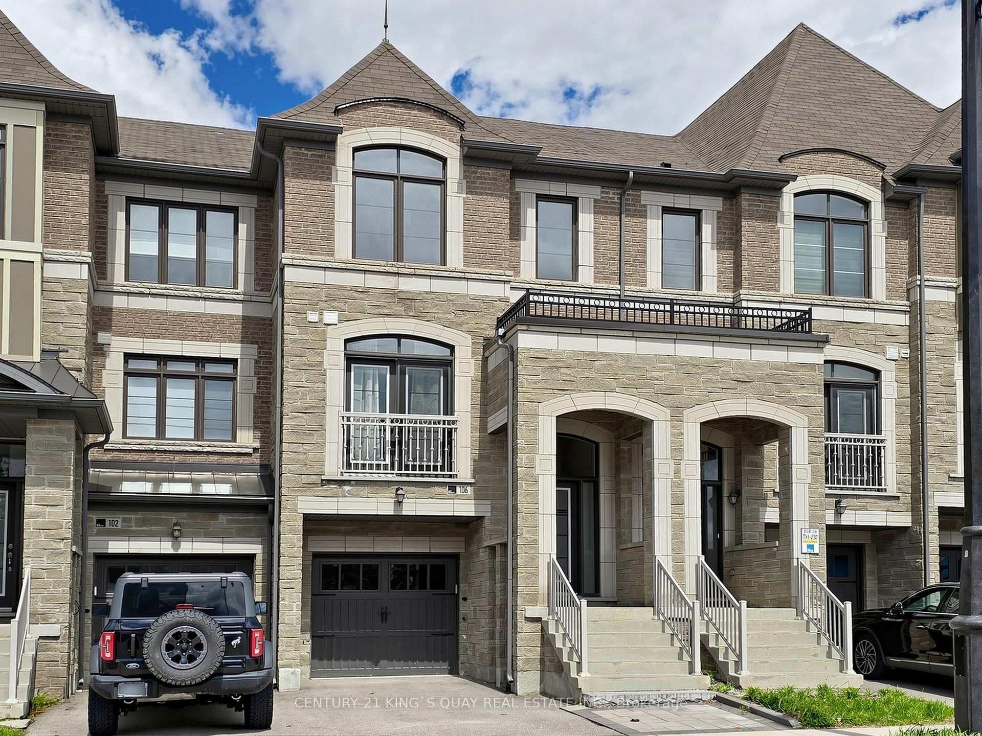 106 Sandwell Street, Vaughan, ON L4H 4R2