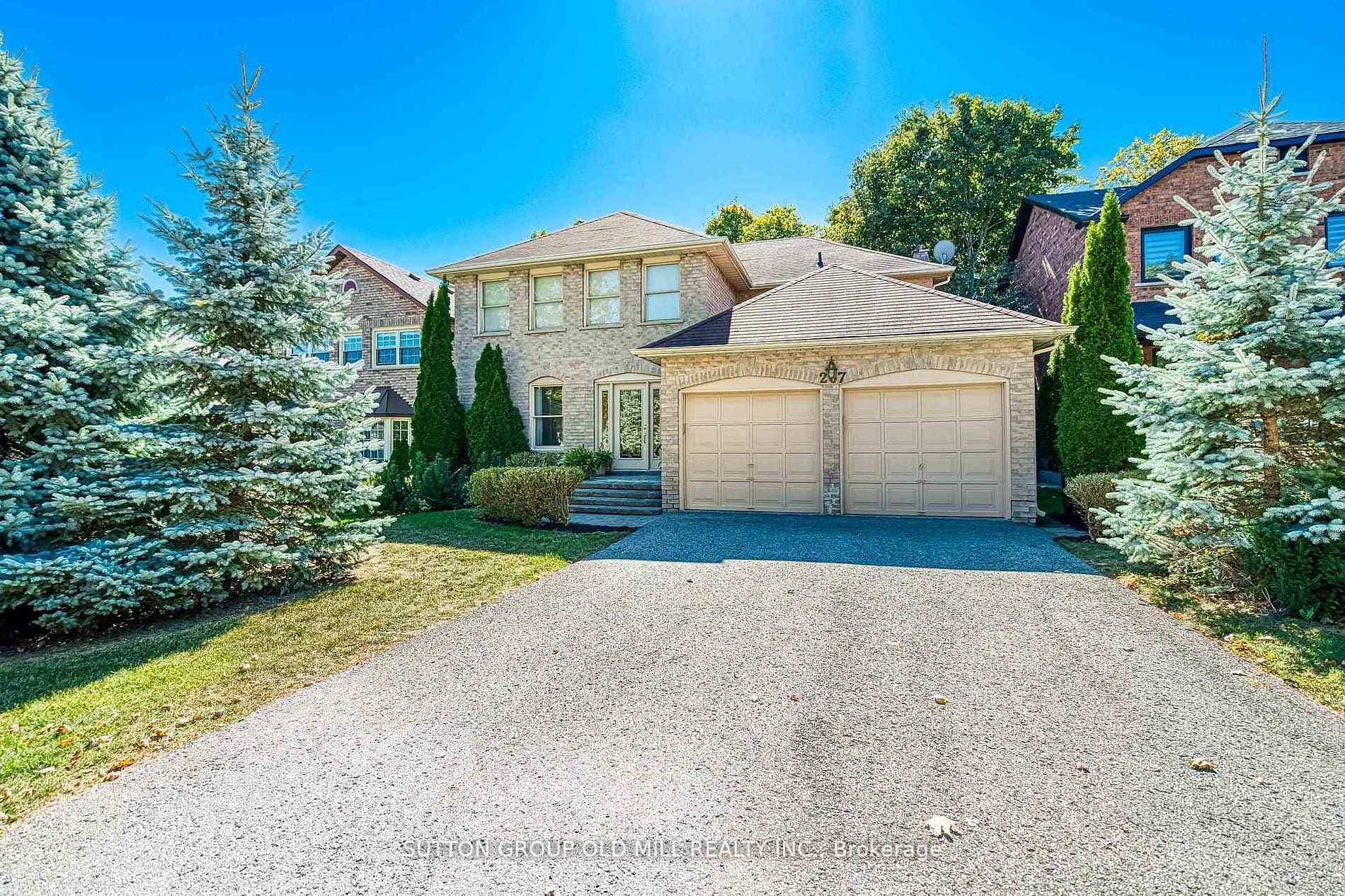 267 Aurora Heights Drive, Aurora, ON L4G 5C3