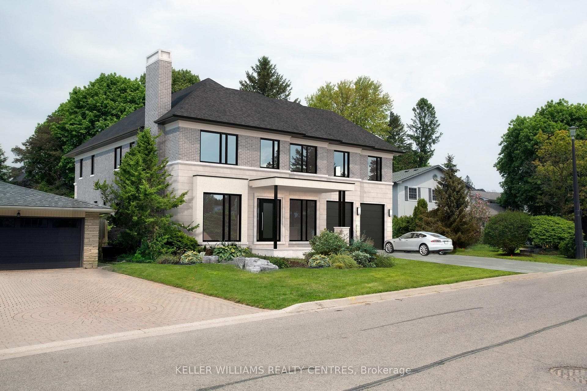 10 Hawthorne Lane, Aurora, ON L4G 3K7
