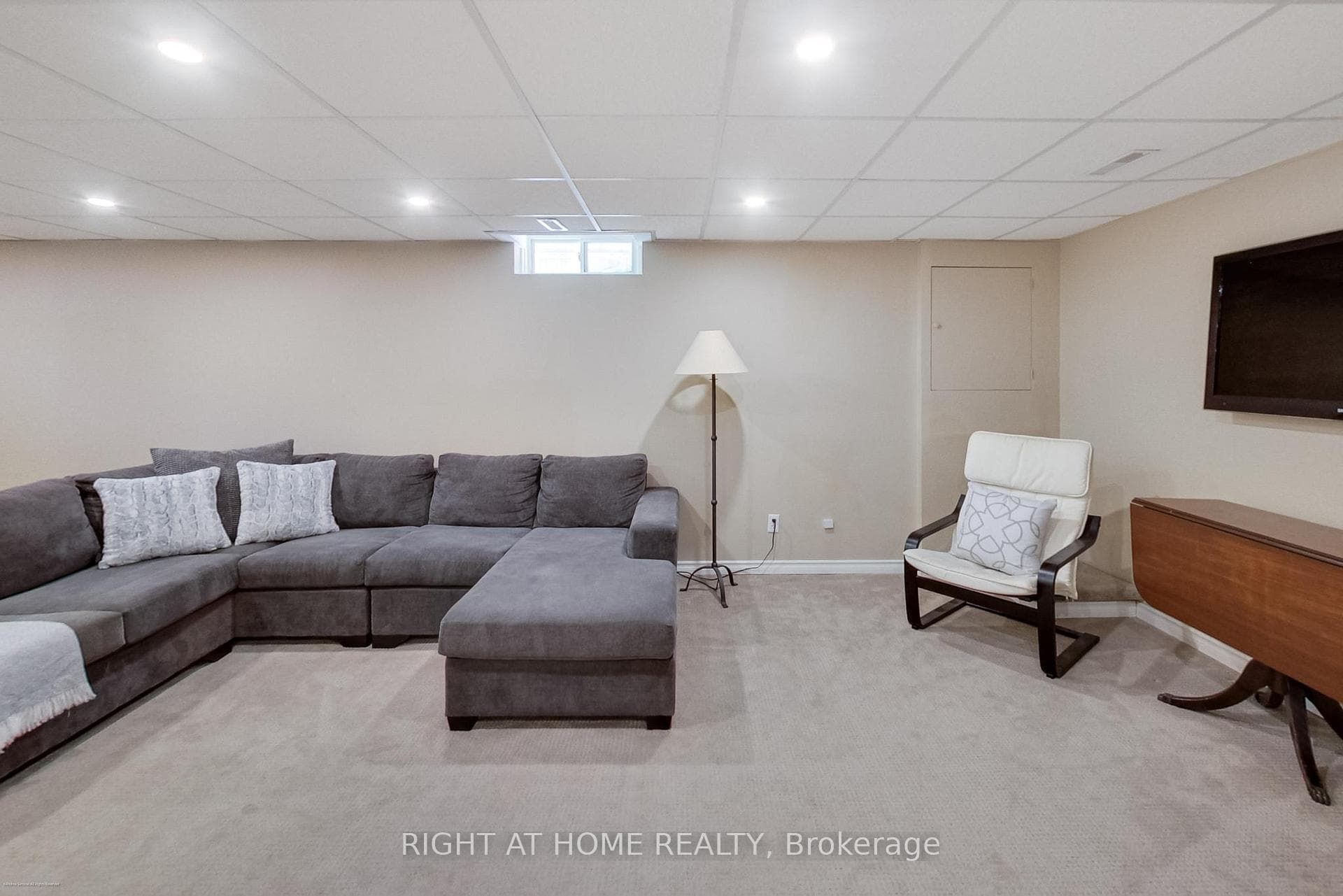 885 Dales Avenue, Newmarket, ON L3Y 5Z6