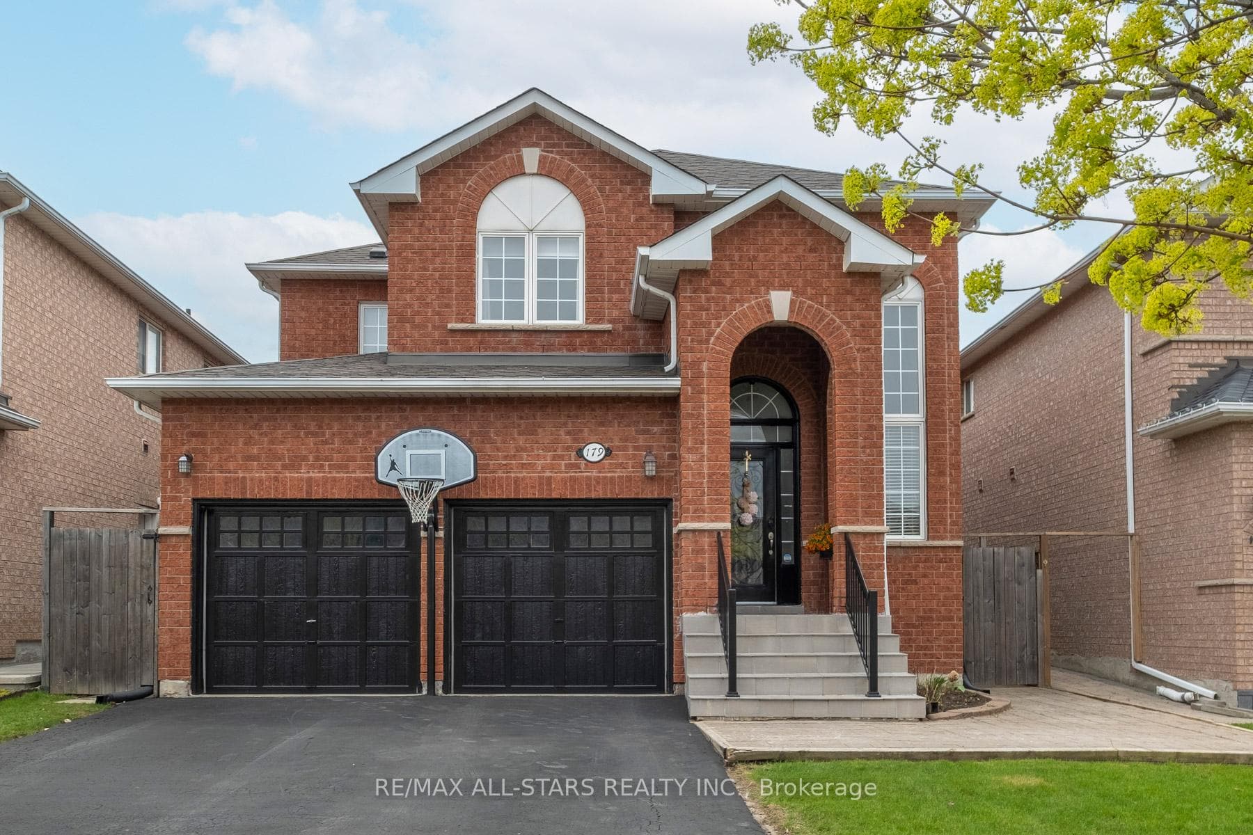 179 Drummond Drive, Vaughan, ON L6A 3C4