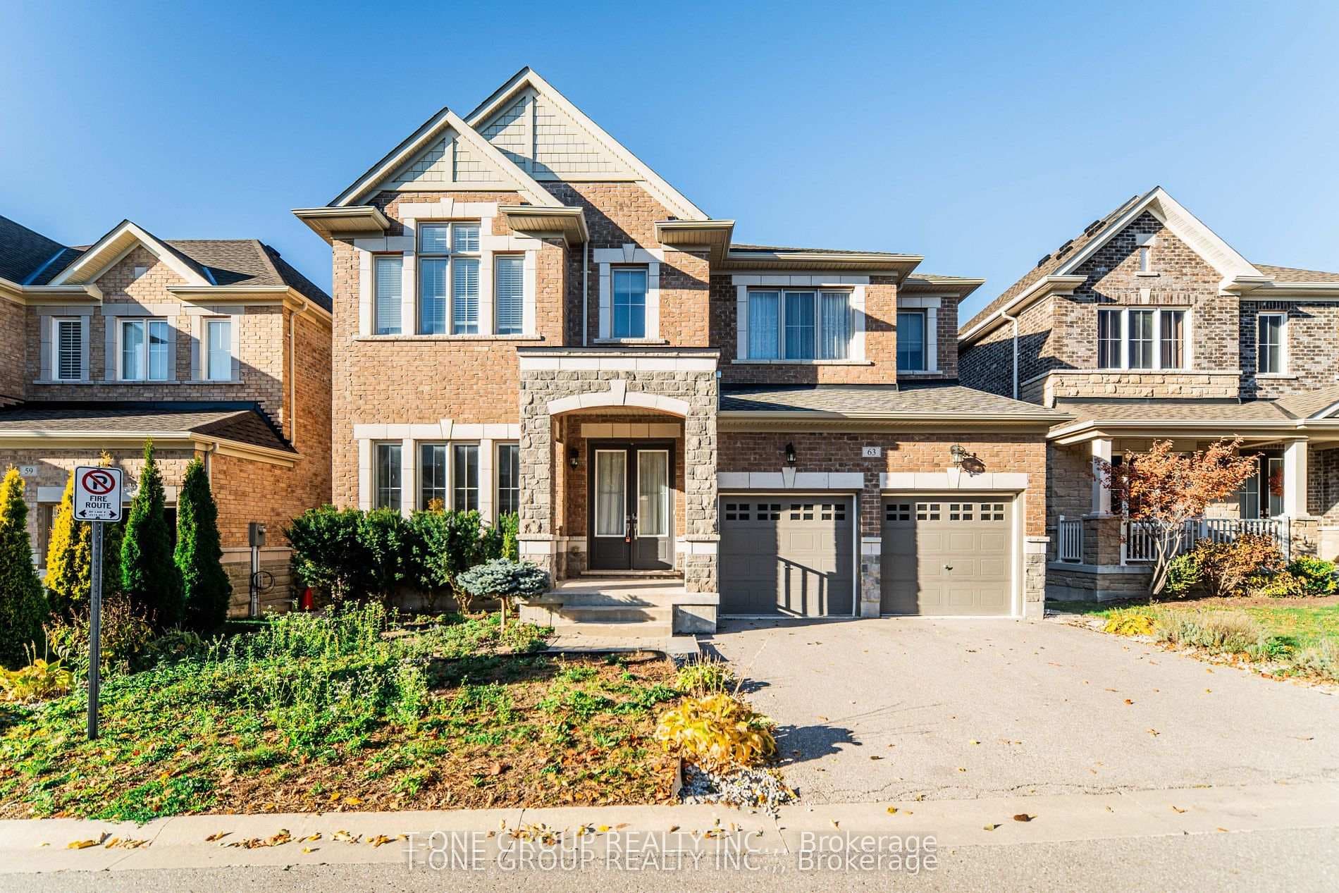 63 Ken Sinclair Crescent, Aurora, ON L4G 3J1