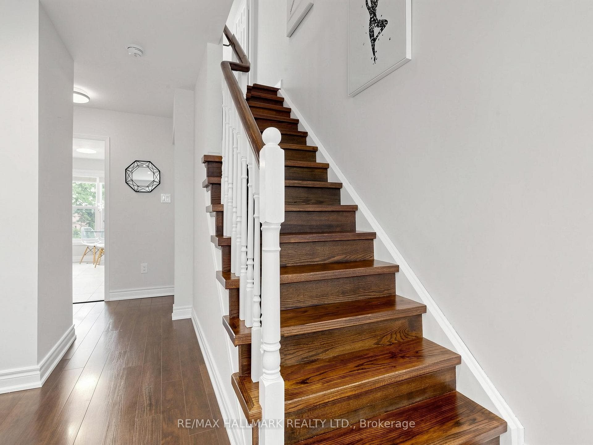 62 Wyatt Lane, Aurora, ON L4G 7E4