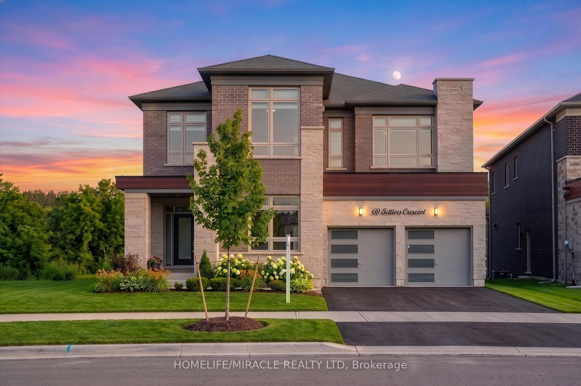 69 Settlers Crescent, Bradford West Gwillimbury, ON L3Z 4N3