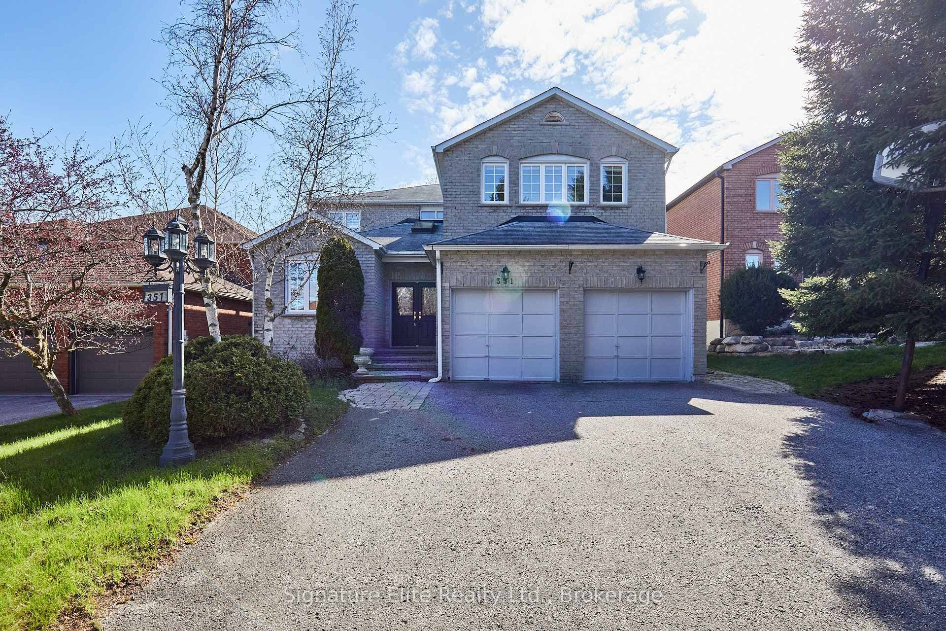 351 Kirby Crescent, Newmarket, ON L3X 1G8