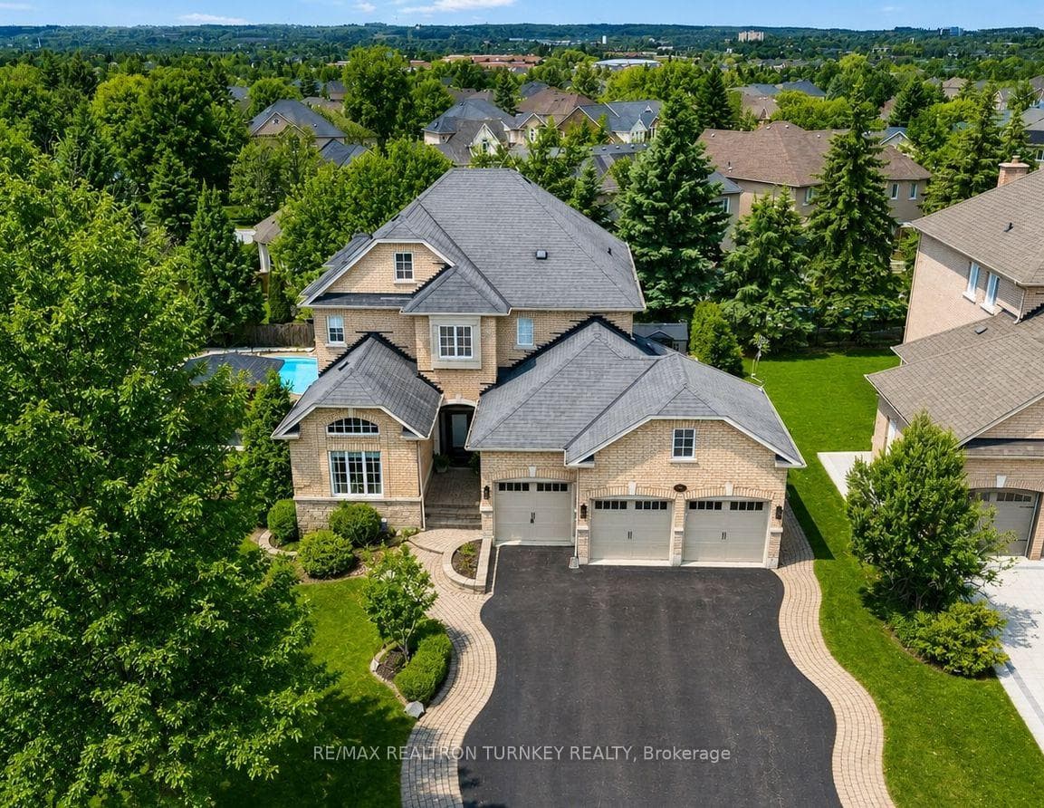 778 Quantra Crescent, Newmarket, ON L3X 1M9