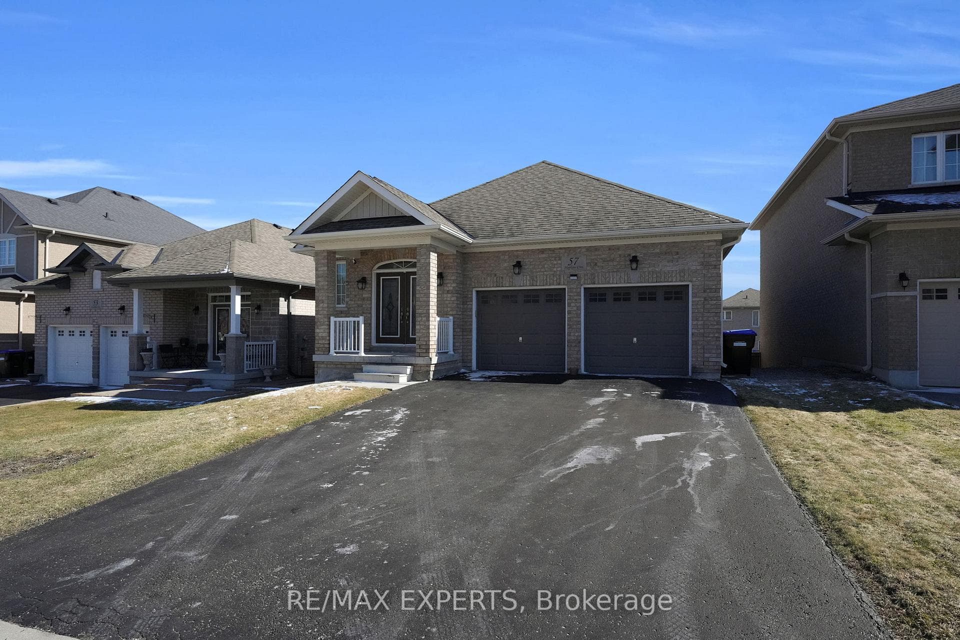 57 Hopkins Crescent N, Bradford West Gwillimbury, ON L3Z 0R7
