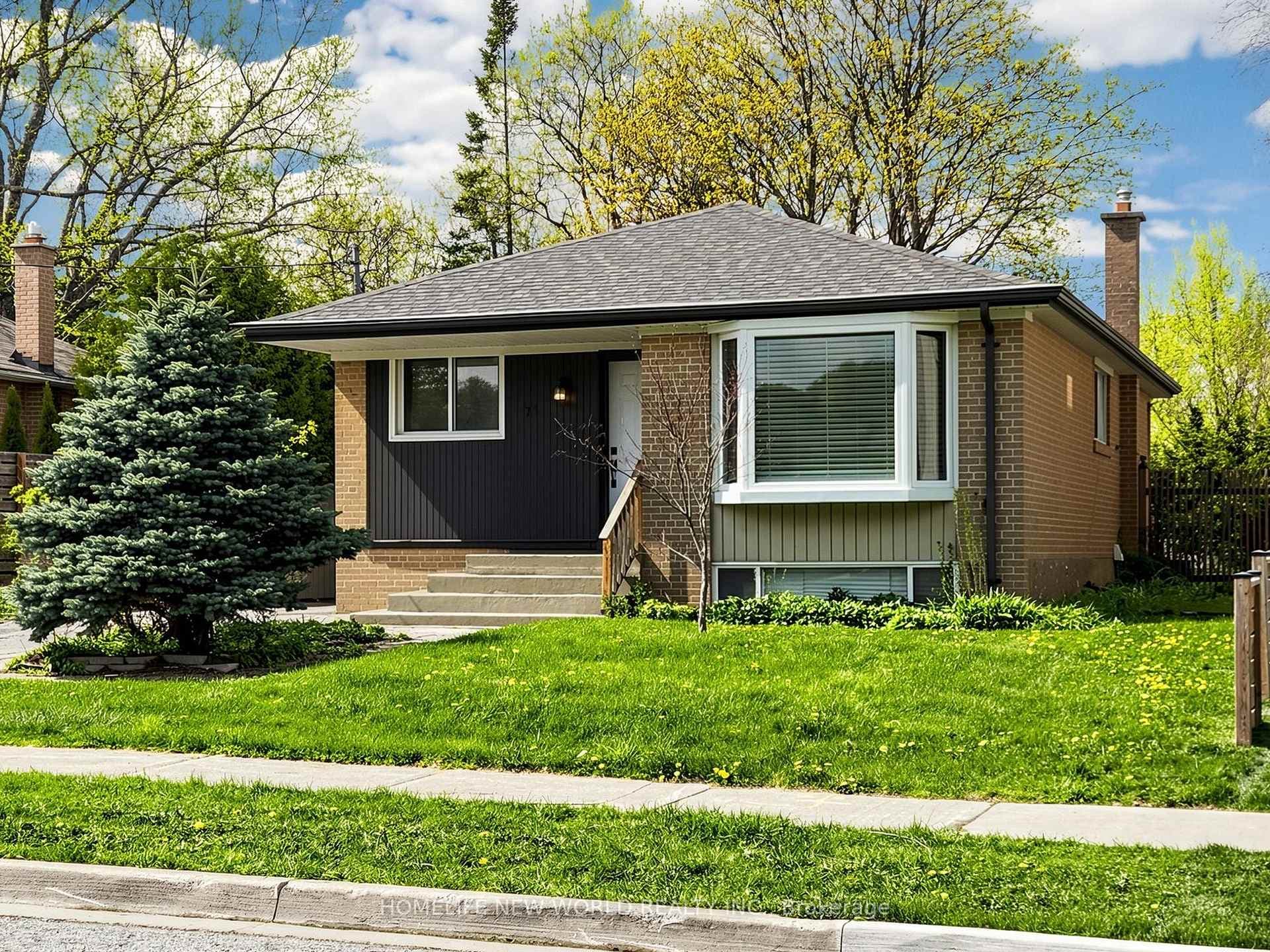 74 Child Drive, Aurora, ON L4G 1Y7