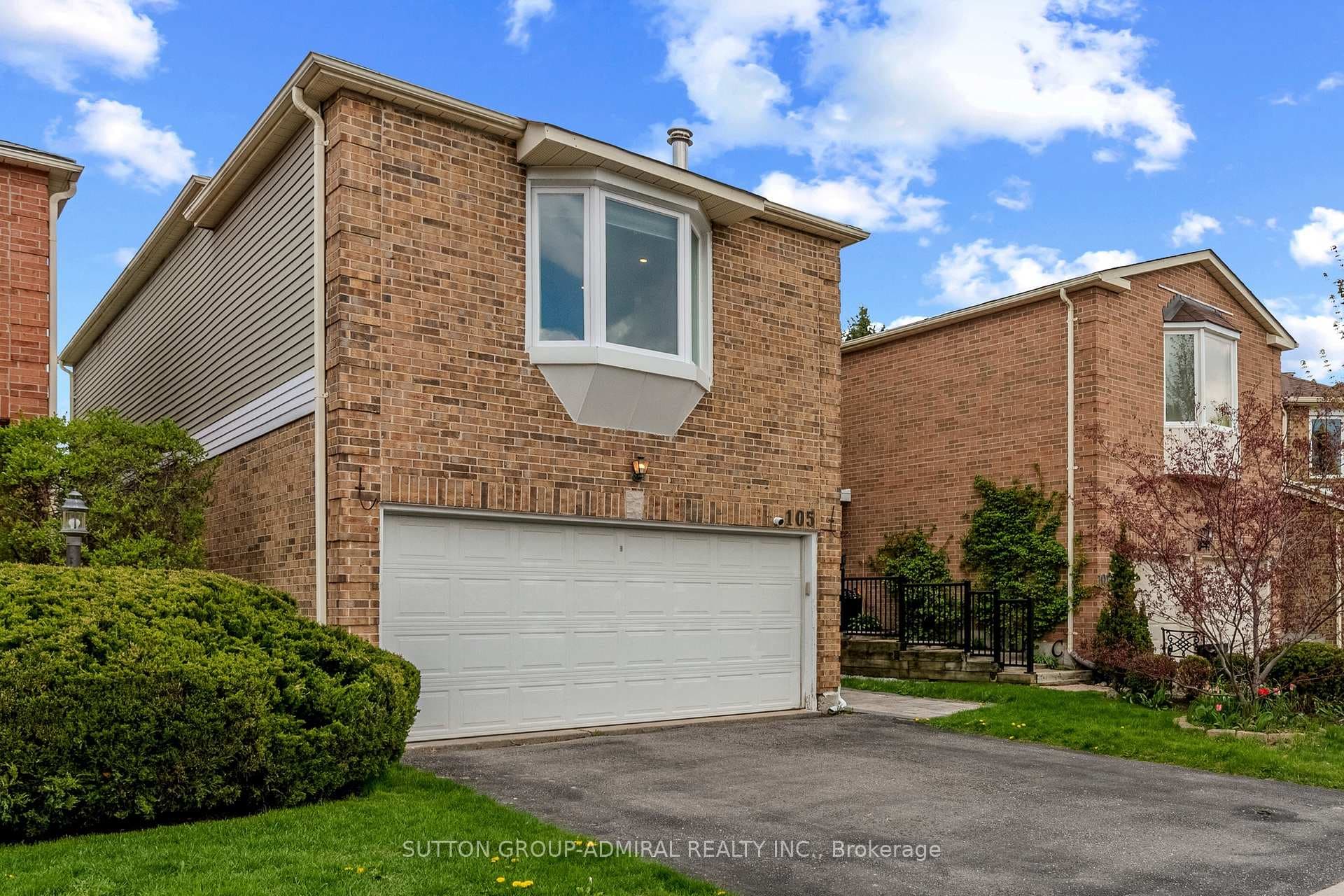 105 Carl Tennen Street, Vaughan, ON L4J 7B9