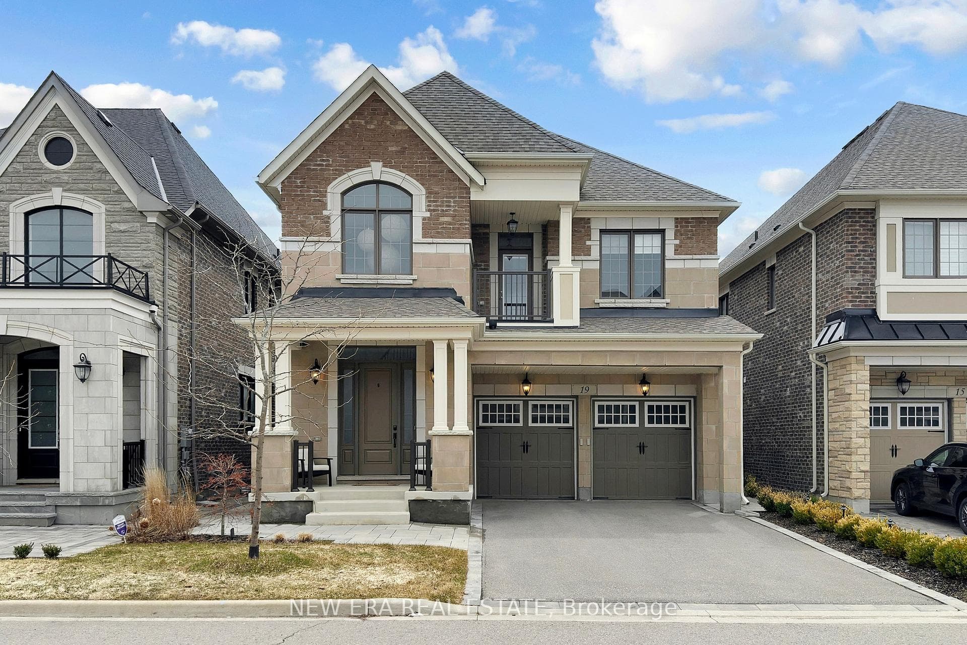 19 Hugh Mccutcheon Way, Vaughan, ON L4H 4S8