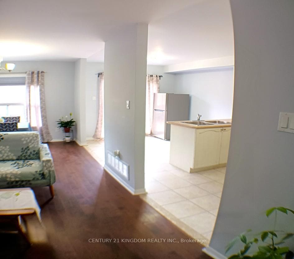761 Joe Persechini Drive, Newmarket, ON L3X 2S6