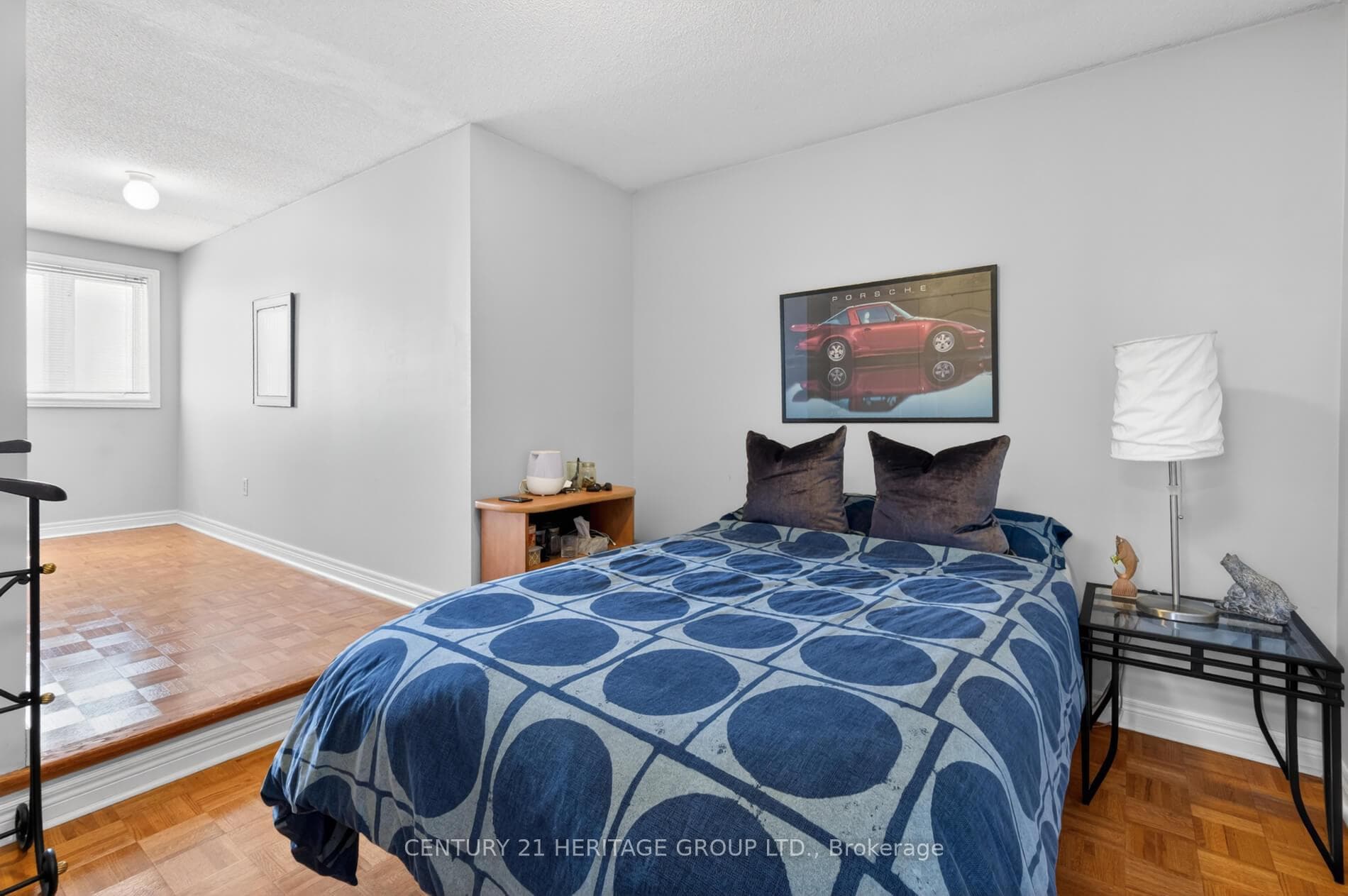 335 Bathurst Glen Drive, Vaughan, ON L4J 9A3