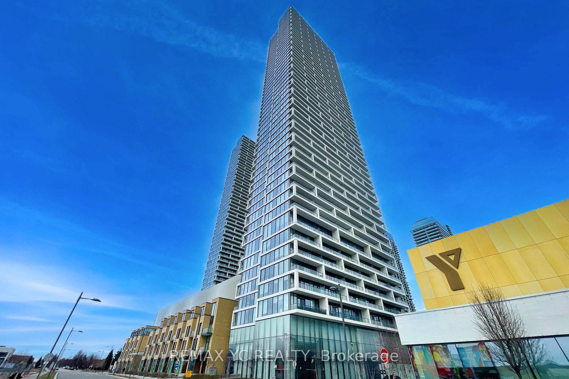 5 Buttermill Avenue 2709, Vaughan, ON L4K 0J5