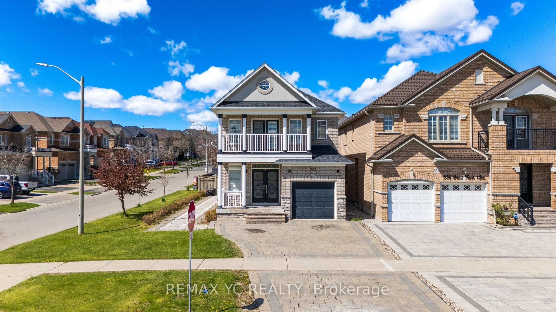 552 Grand Trunk Avenue, Vaughan, ON L6A 0R4