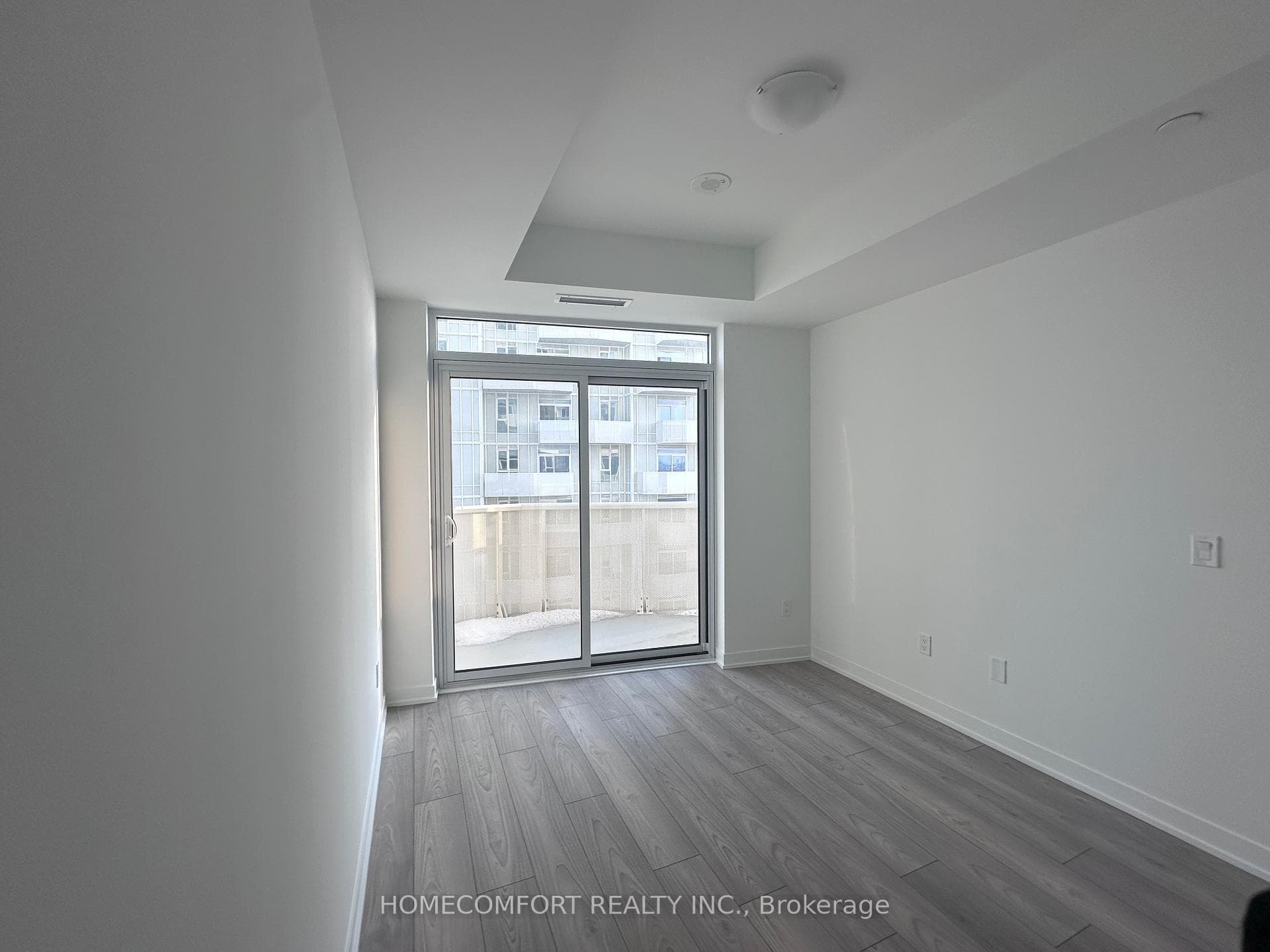 498 caldari Road 1122, Vaughan, ON L4K 0R6