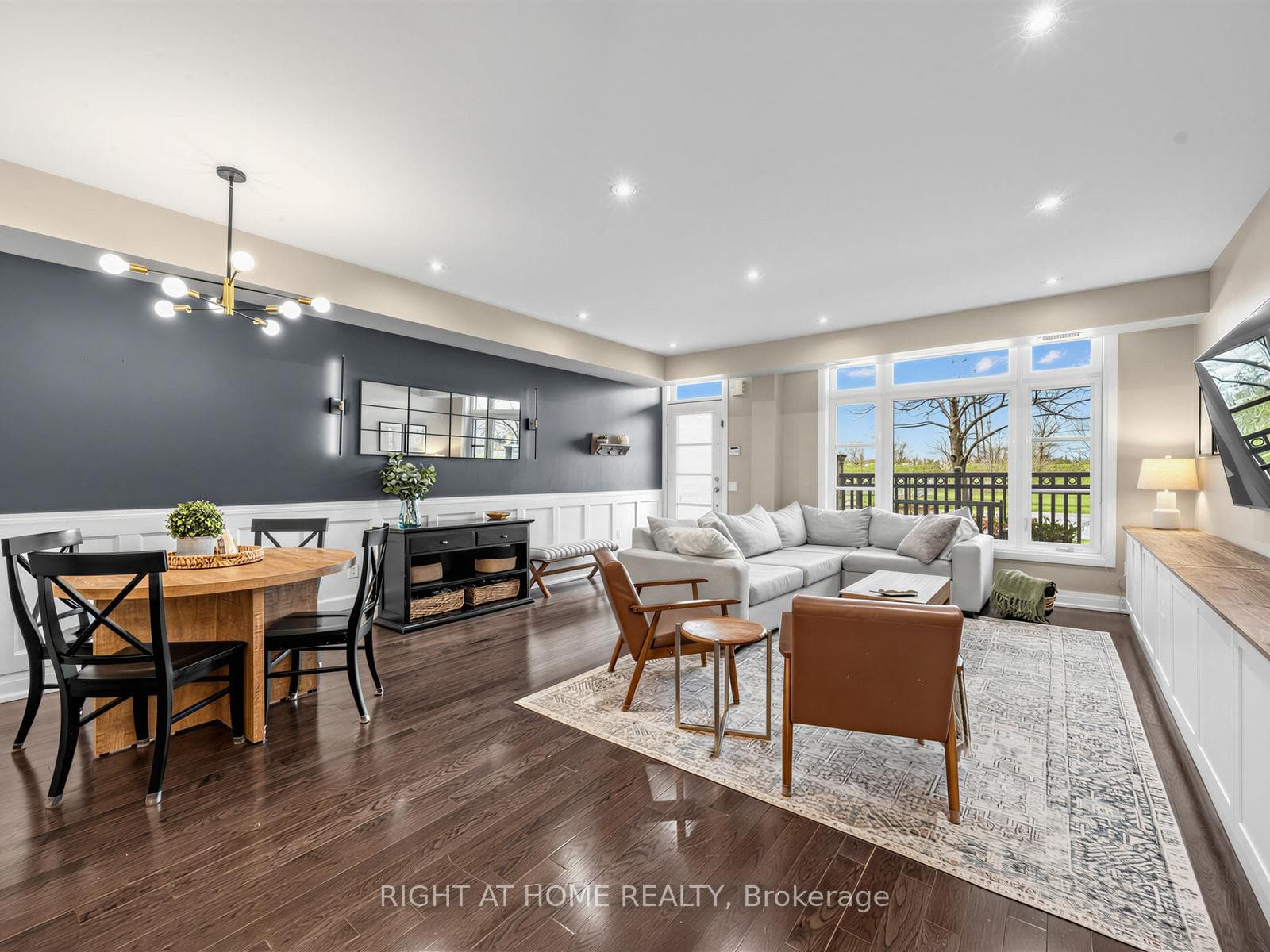 8177 Kipling Avenue 61, Vaughan, ON L4L 2A3