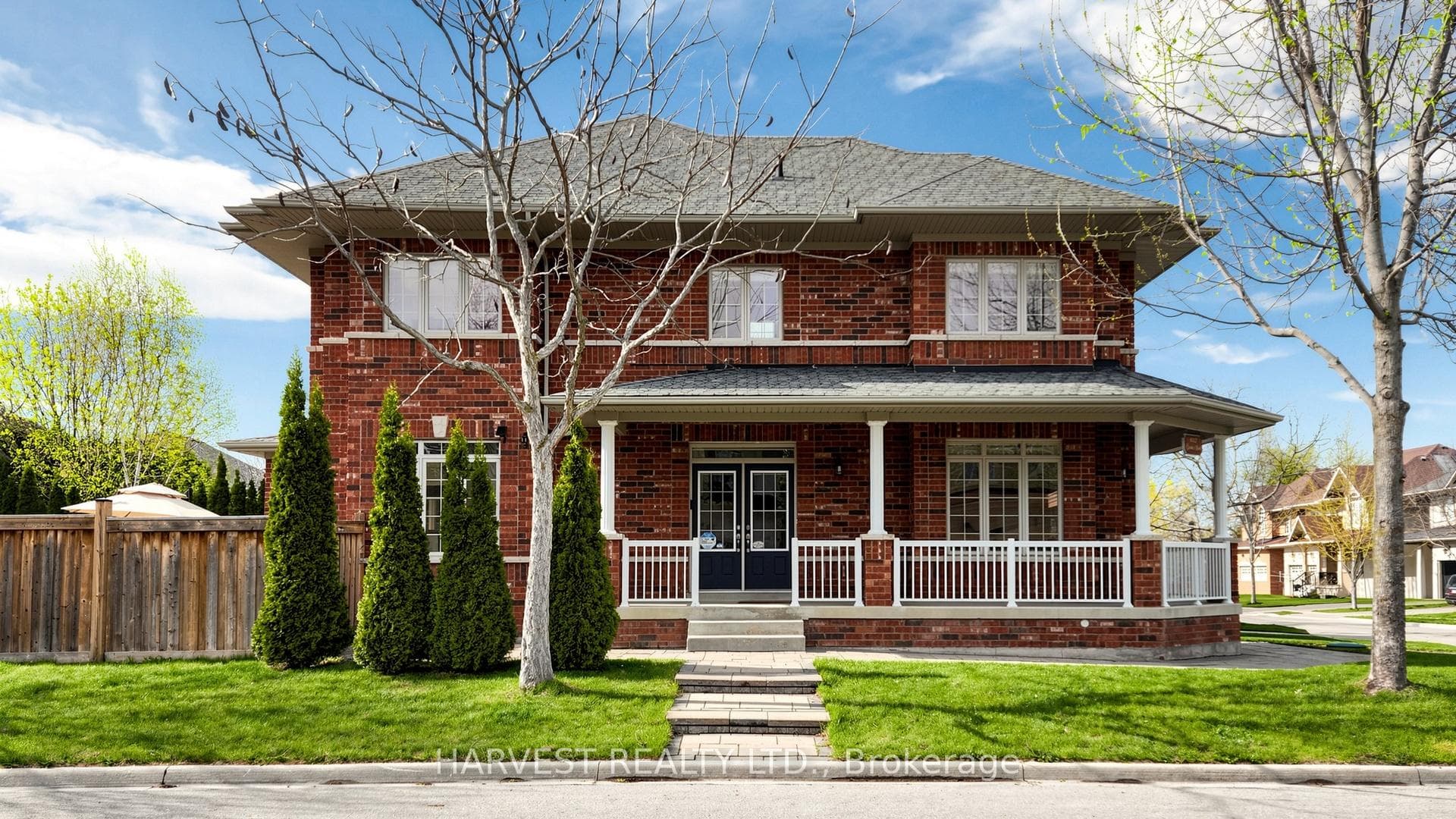 1112 Quaker Trail, Newmarket, ON L3X 3E2
