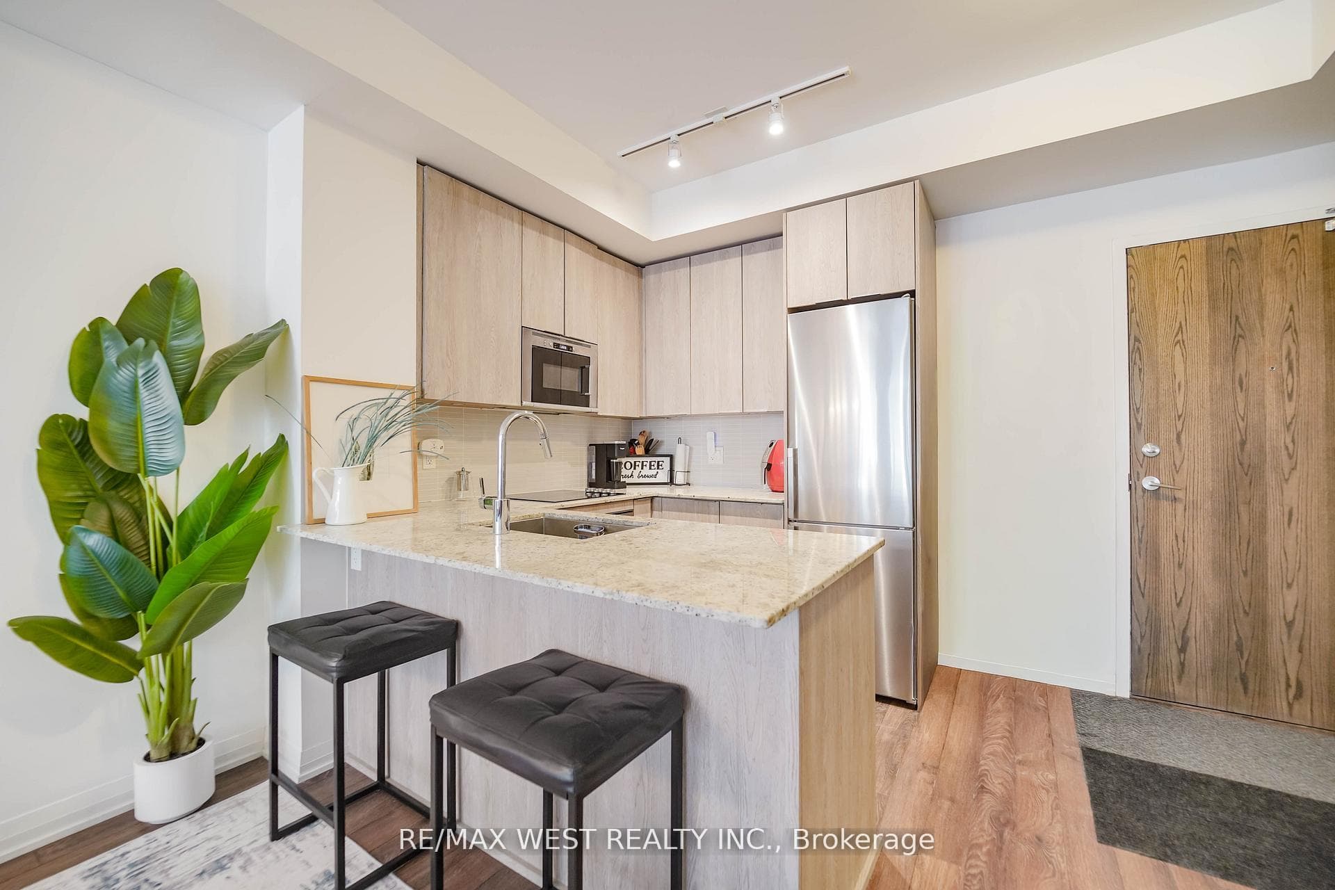 99 Eagle Rock Way 229, Vaughan, ON L6A 5A7
