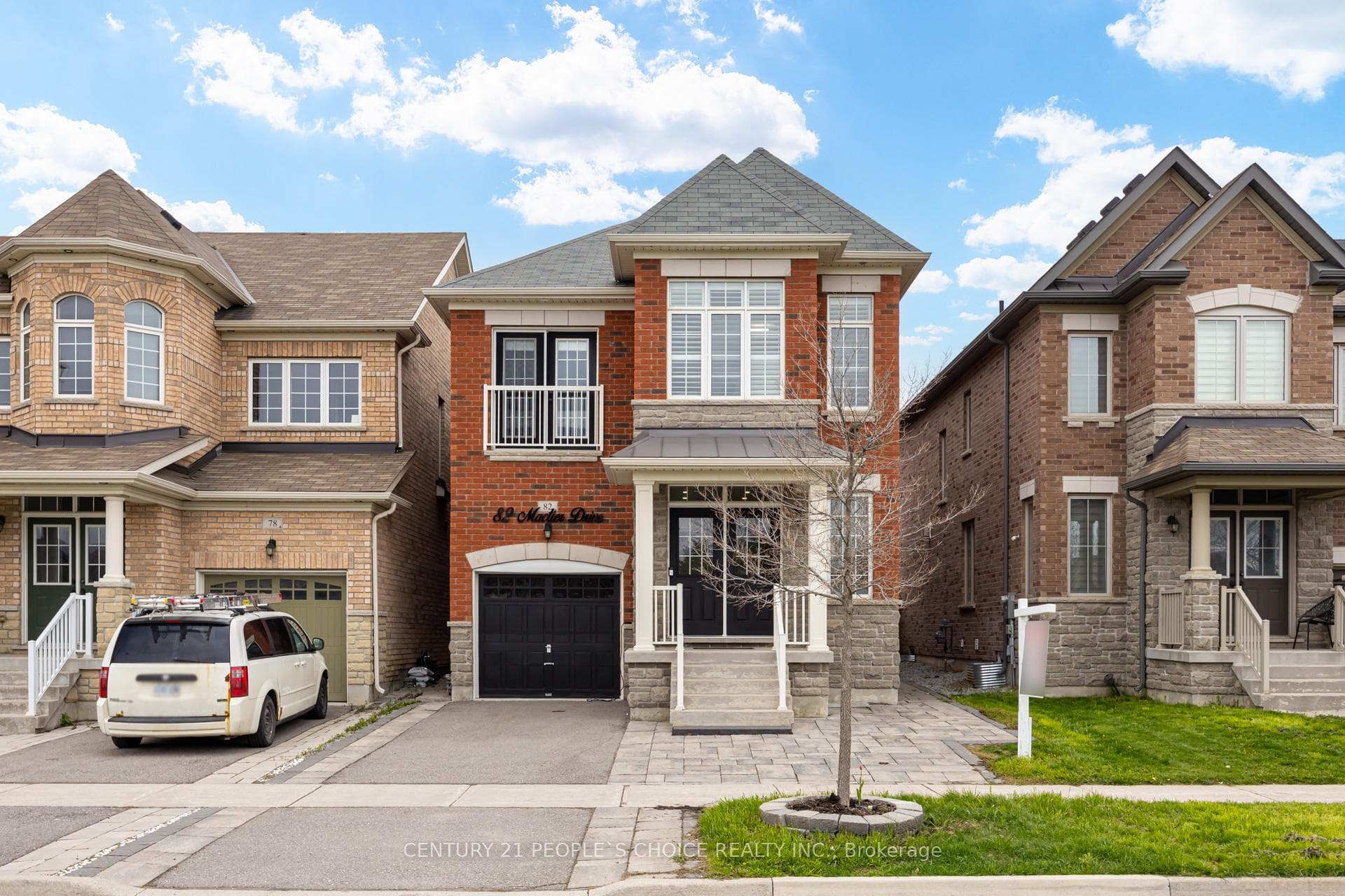 82 Mactier Drive, Vaughan, ON L4H 4L2