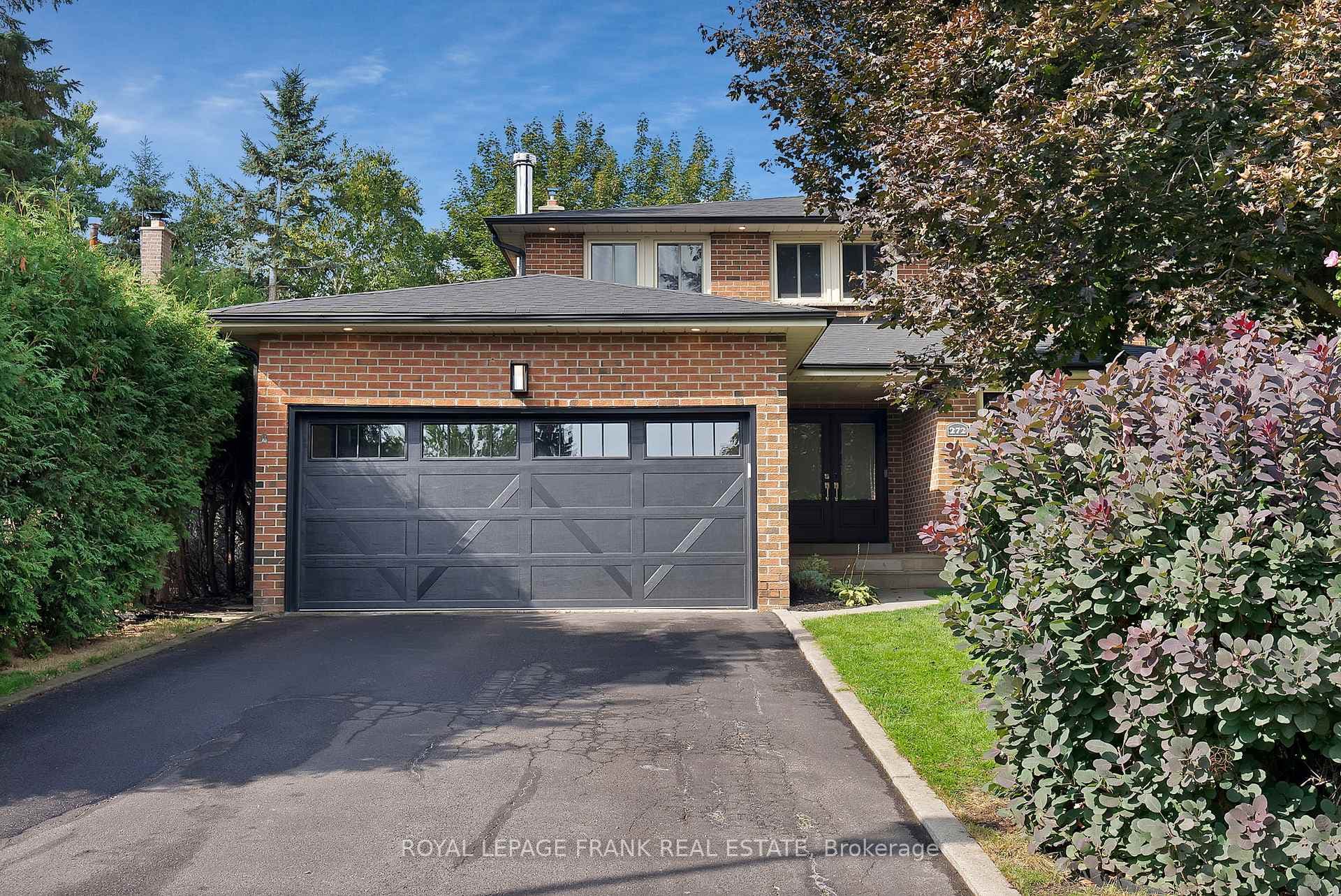 272 Plymouth Trail, Newmarket, ON L3Y 6G7