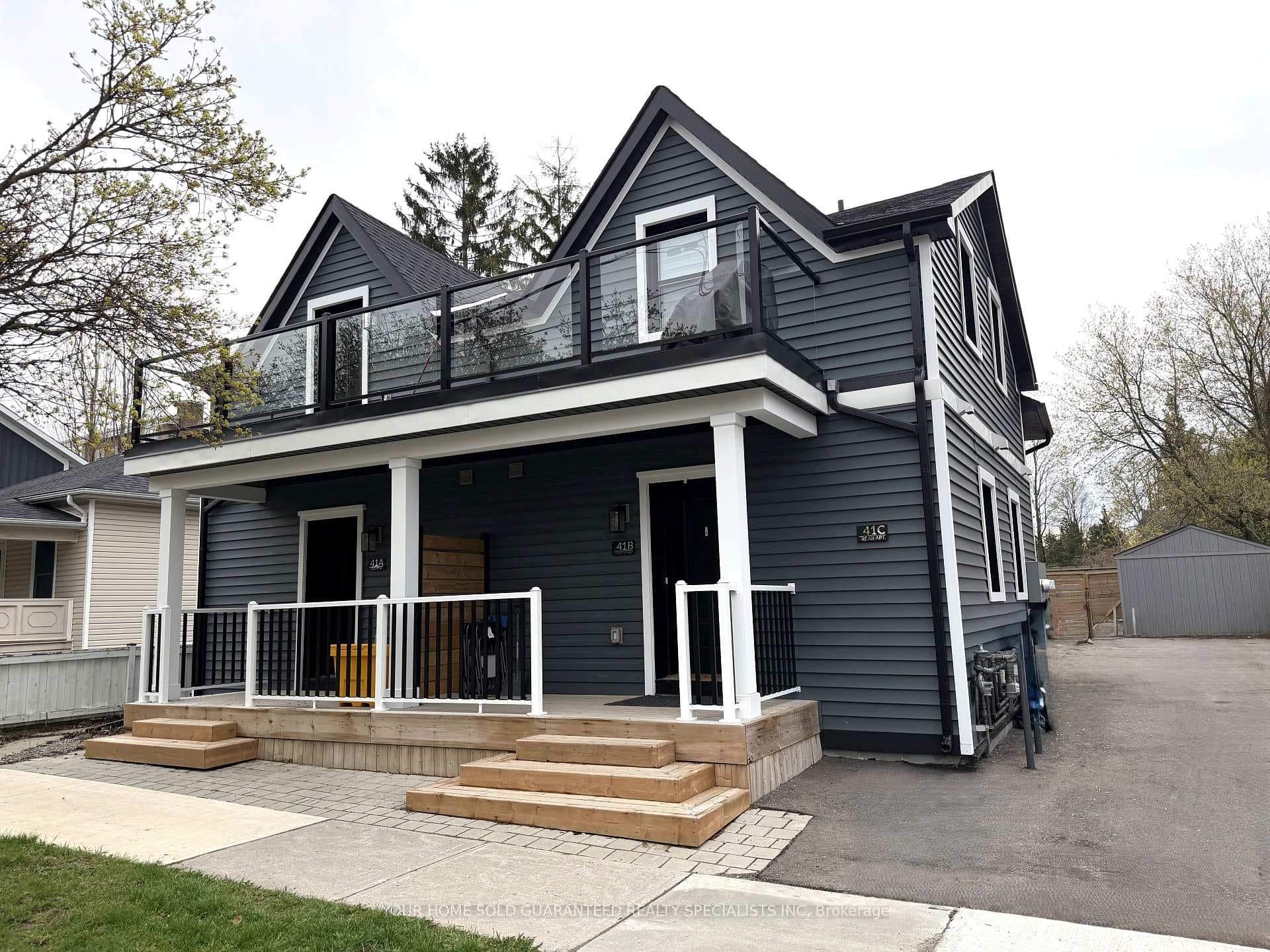 41 Mosley Street, Aurora, ON L4G 1G8