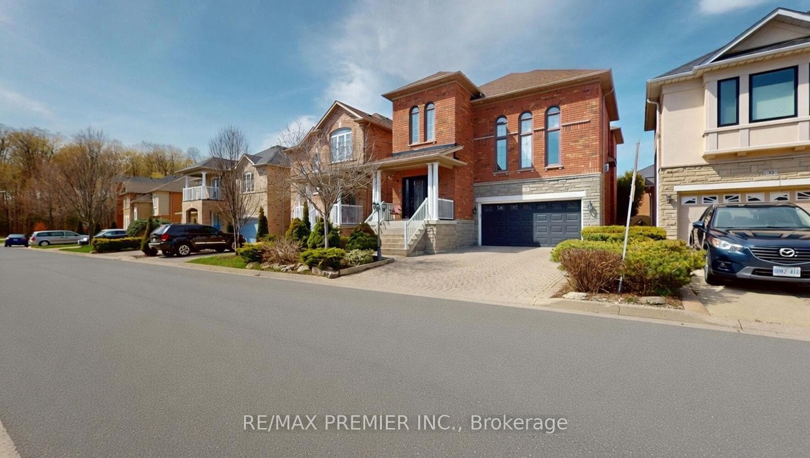 28 Osprey Drive, Vaughan, ON L4H 1Y2