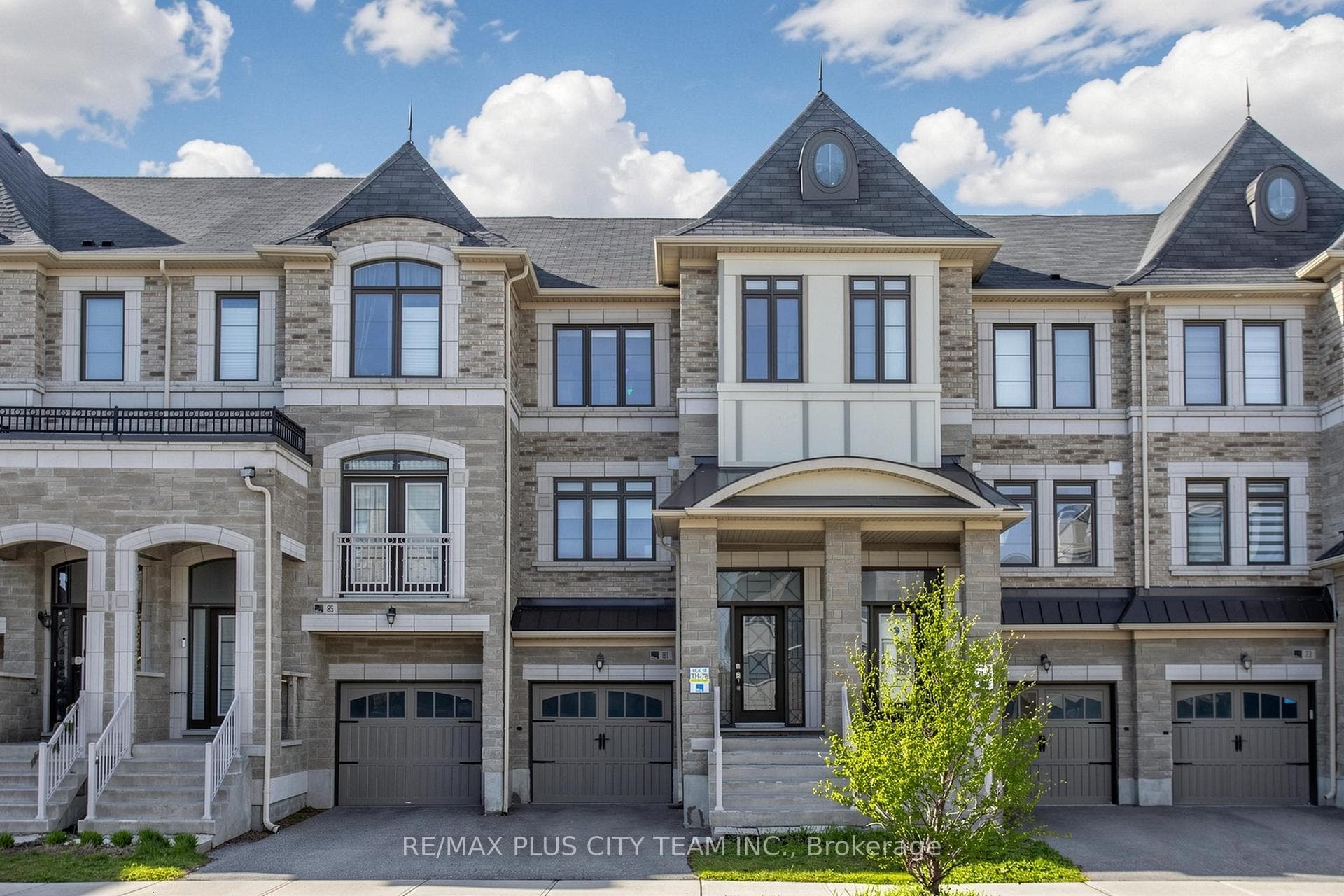 81 Allegranza Avenue, Vaughan, ON L4H 4S3